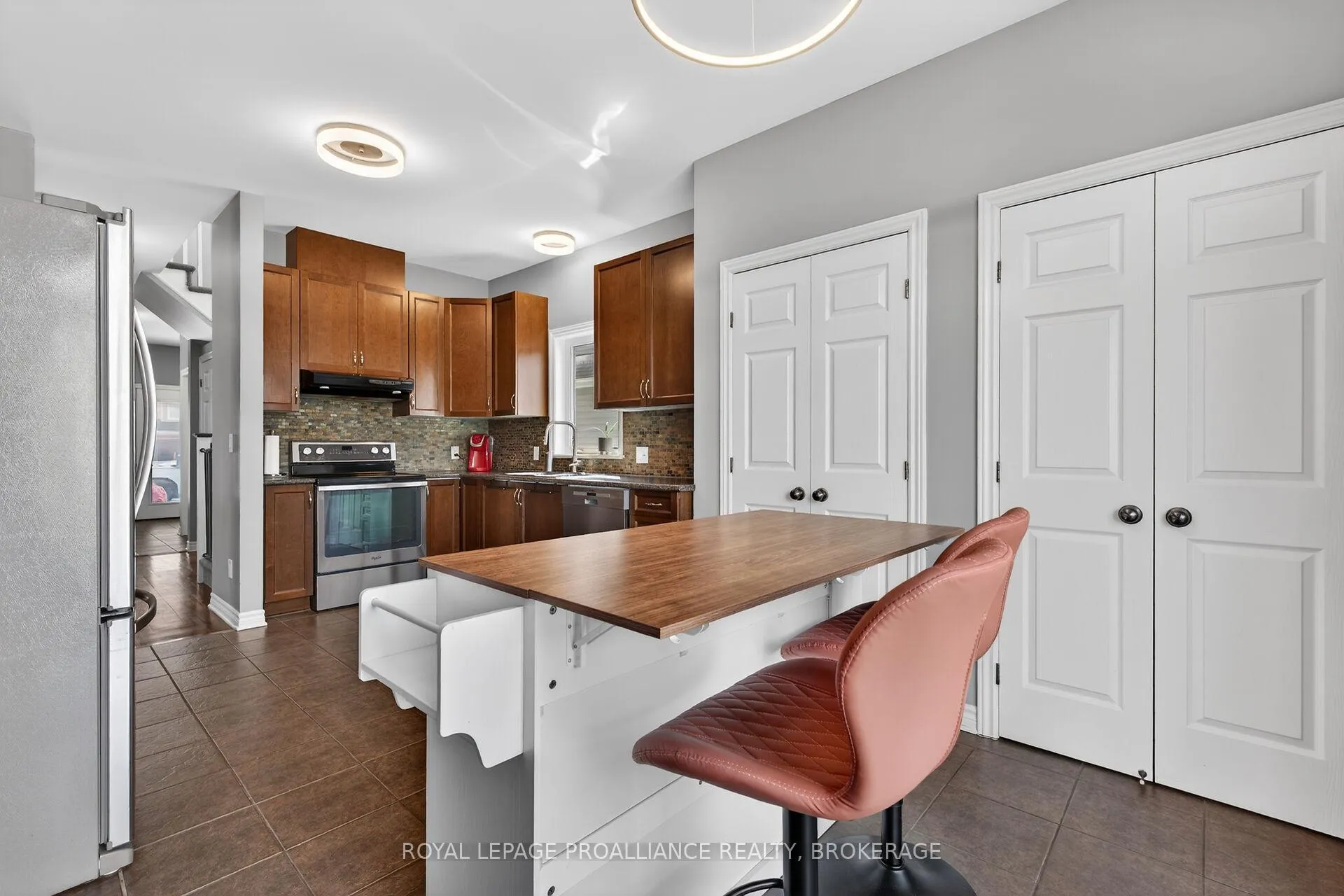 Photo 14 of 492 Cheryl Place, Kingston, Kingston East (Incl Barret Crt) — HOMEH