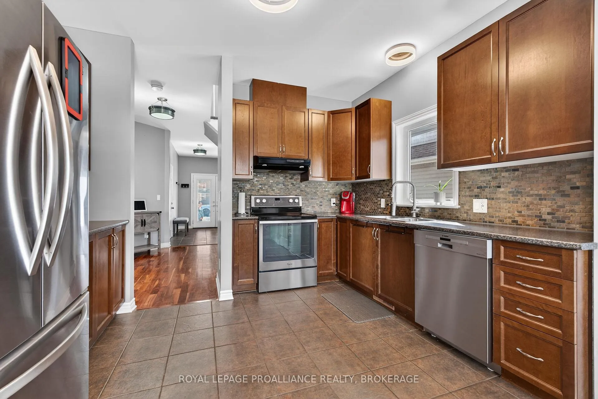 Photo 17 of 492 Cheryl Place, Kingston, Kingston East (Incl Barret Crt) — HOMEH