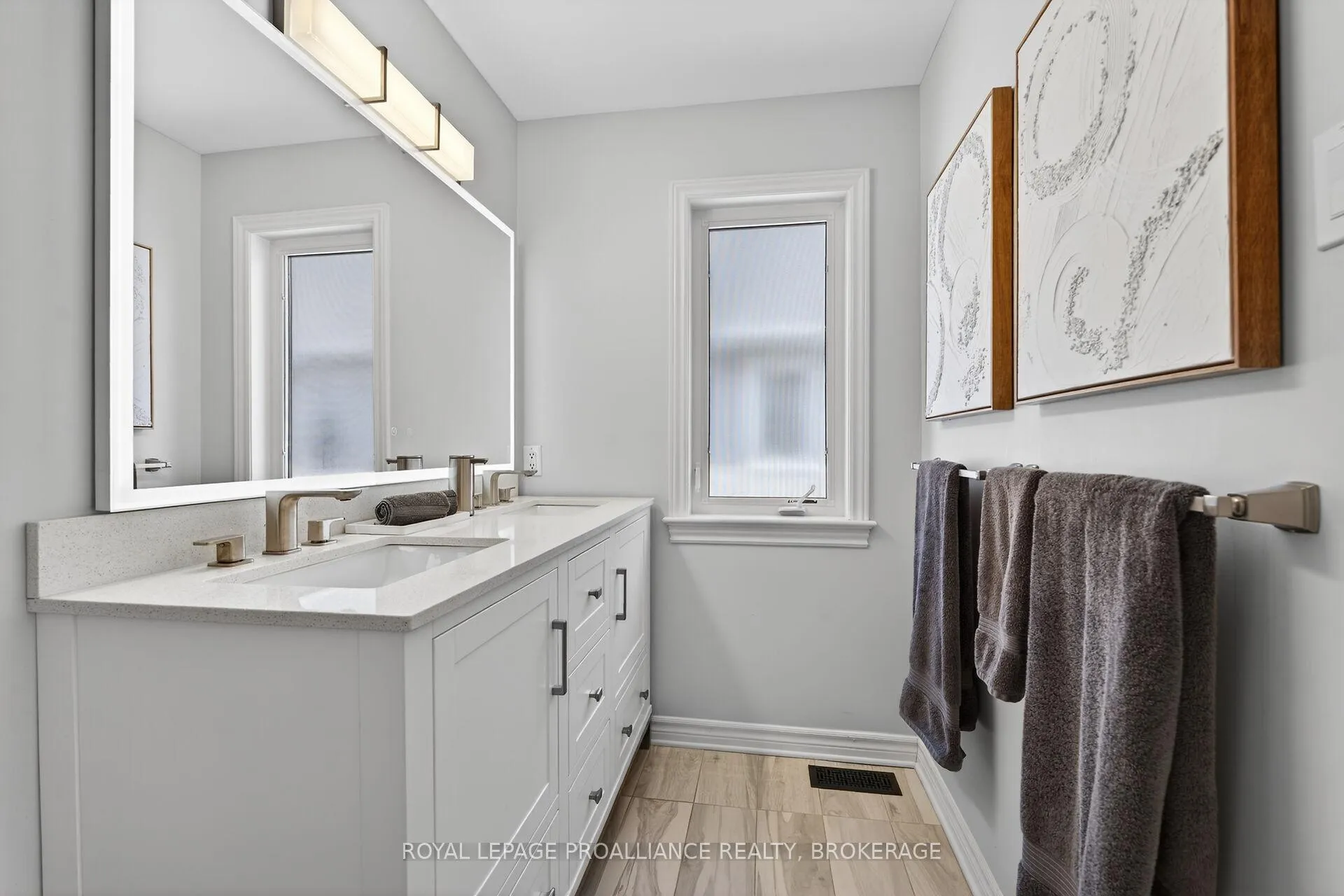 Photo 24 of 492 Cheryl Place, Kingston, Kingston East (Incl Barret Crt) — HOMEH