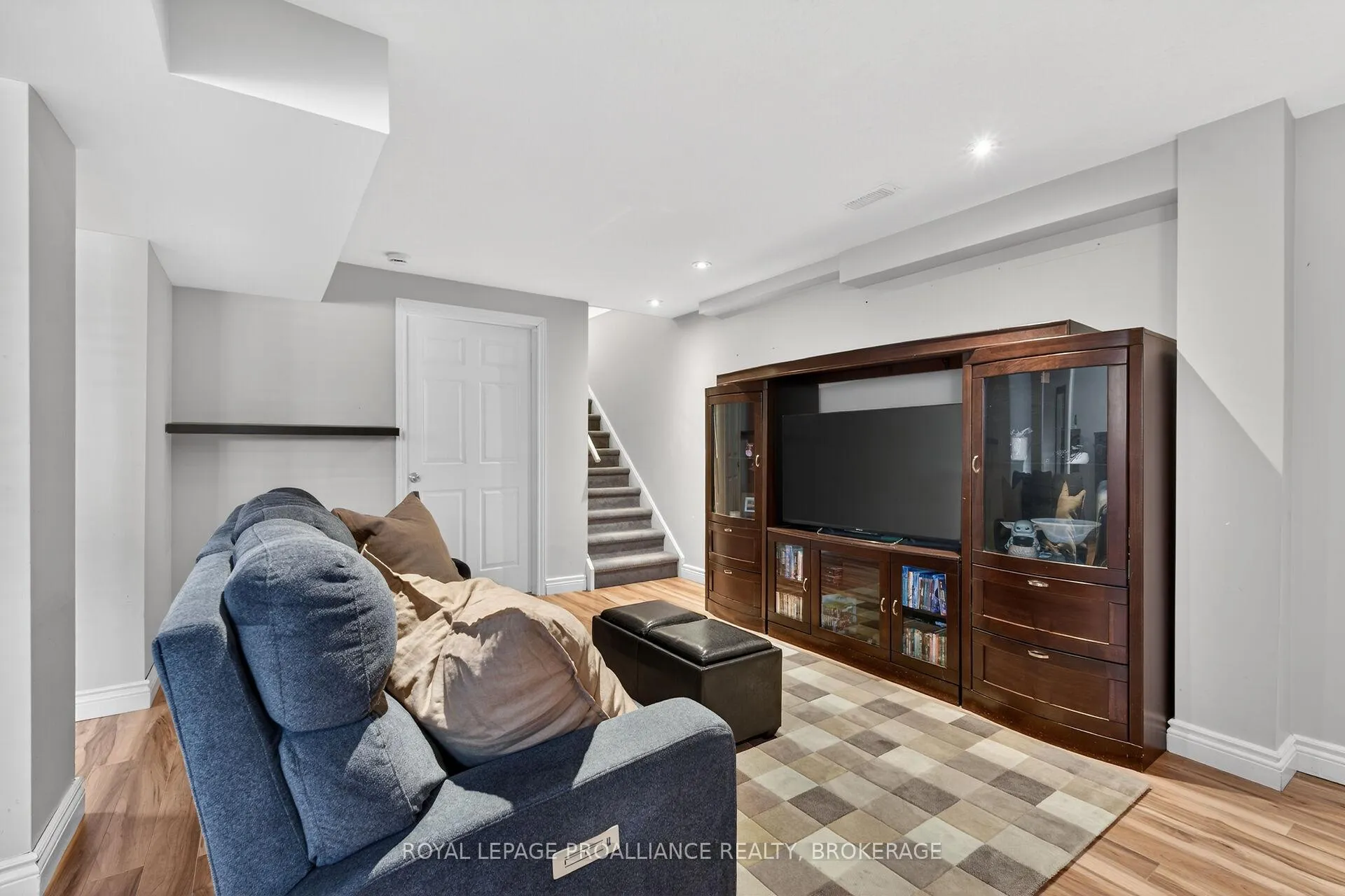 Photo 32 of 492 Cheryl Place, Kingston, Kingston East (Incl Barret Crt) — HOMEH