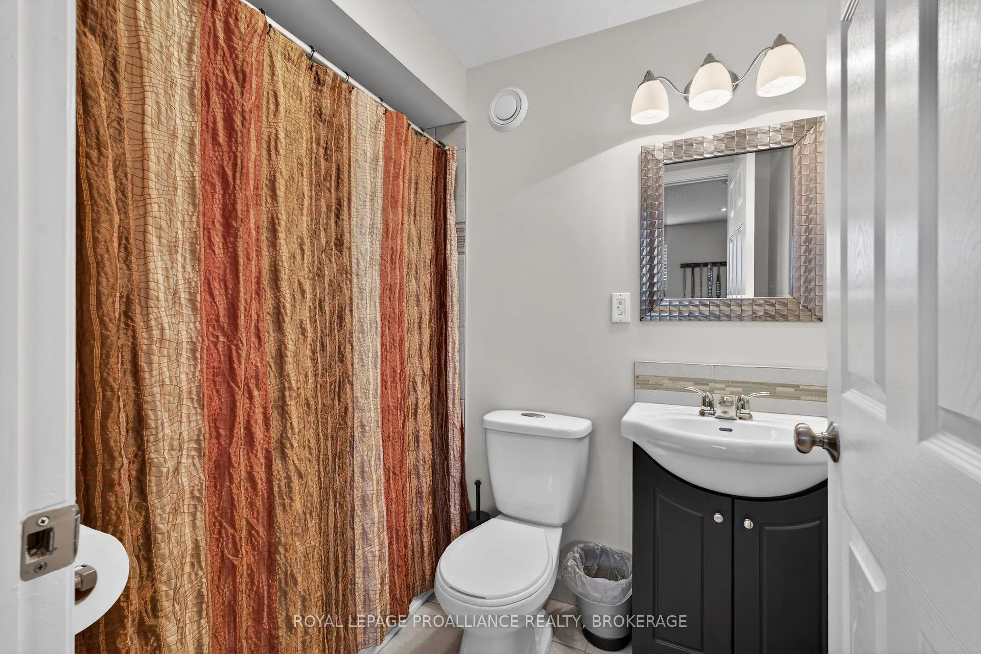 Photo 34 of 492 Cheryl Place, Kingston, Kingston East (Incl Barret Crt) — HOMEH