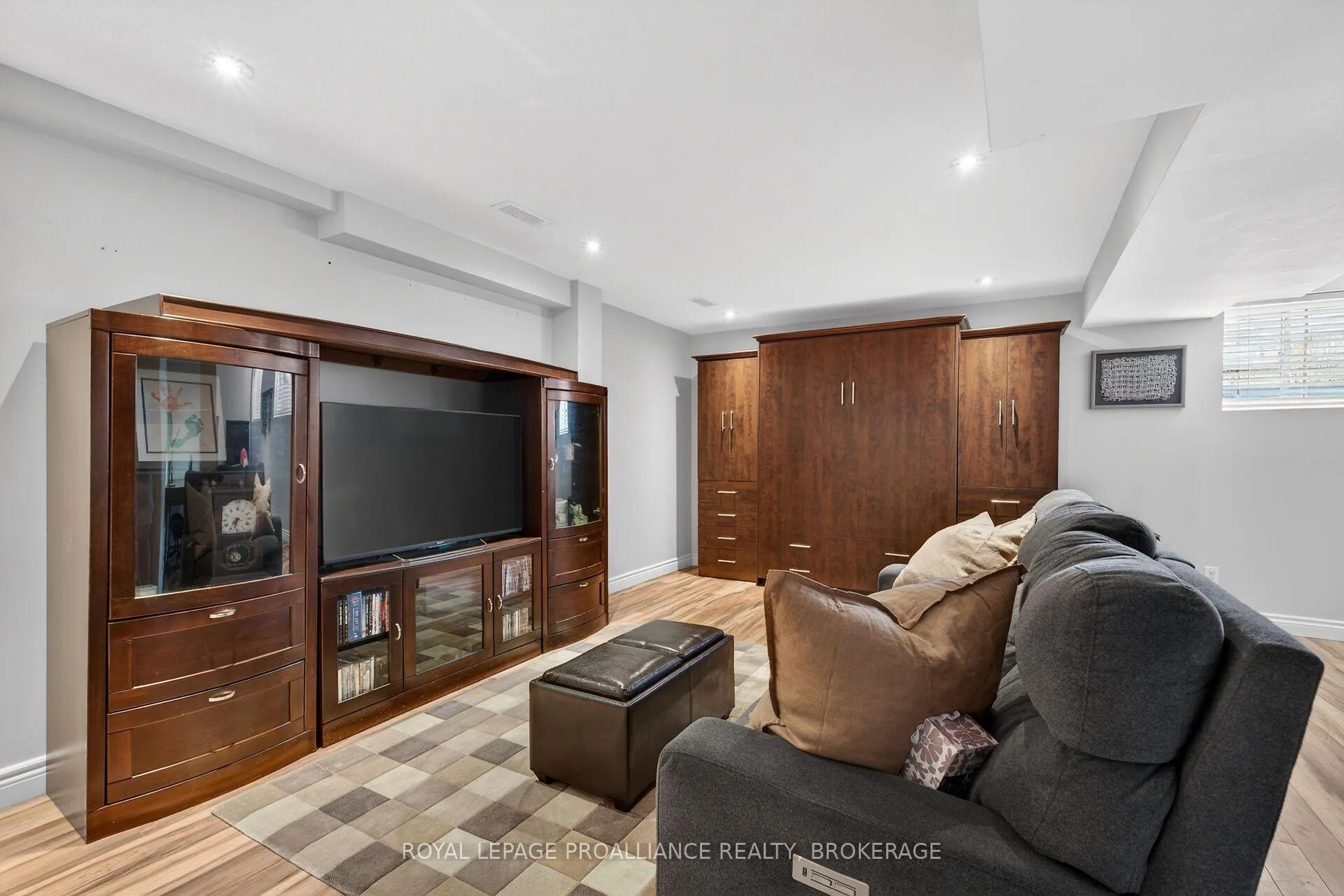 Photo 35 of 492 Cheryl Place, Kingston, Kingston East (Incl Barret Crt) — HOMEH