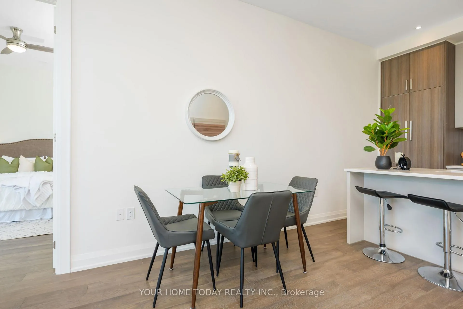 Photo 11 of Unit 610, 42 Mill Street, Halton Hills, Georgetown — HOMEH