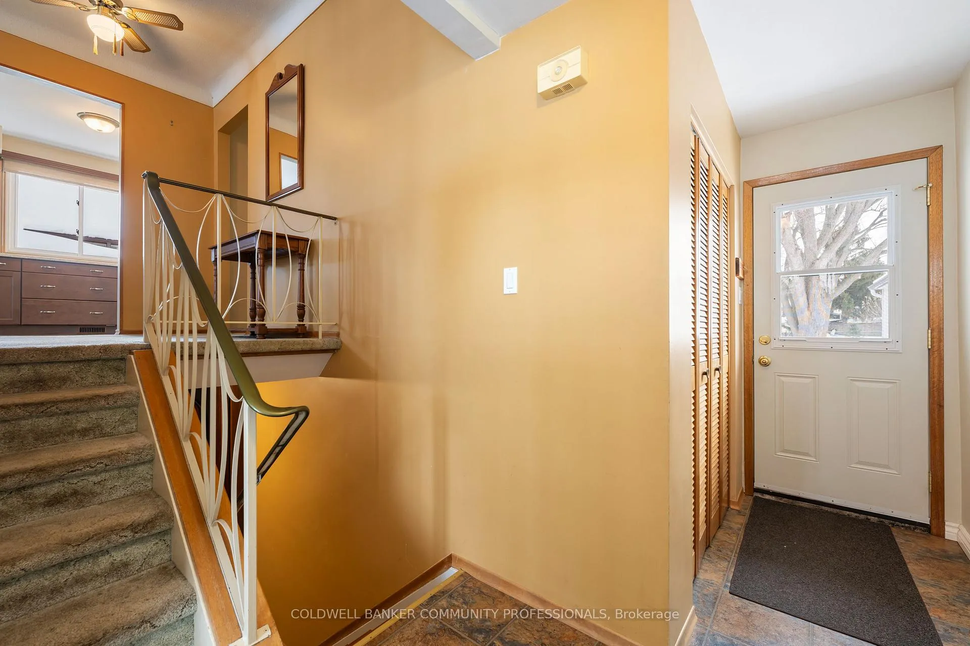 Photo 8 of 401 Mohawk Road W, Hamilton, Rolston — HOMEH