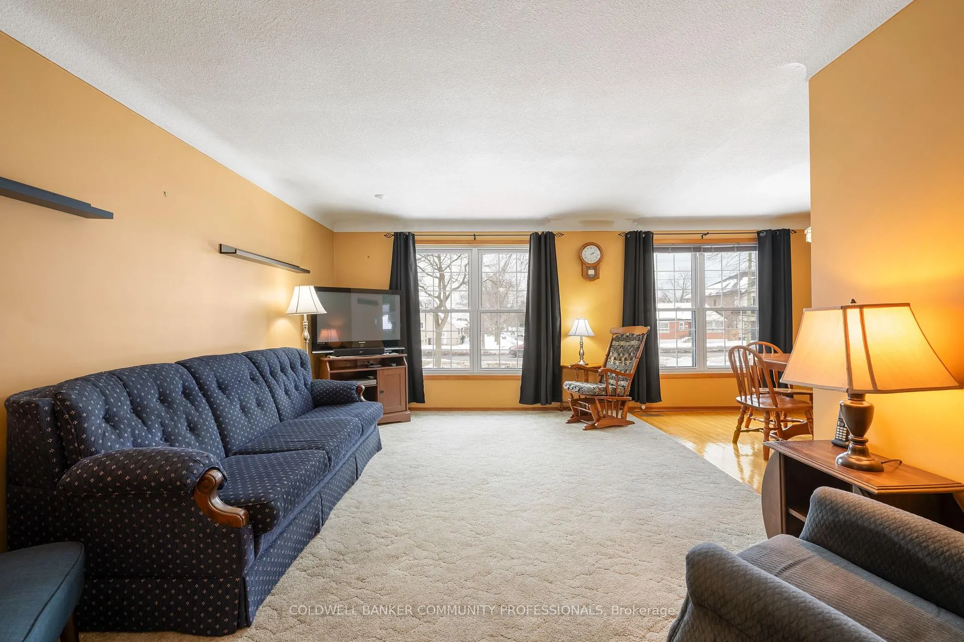 Photo 11 of 401 Mohawk Road W, Hamilton, Rolston — HOMEH