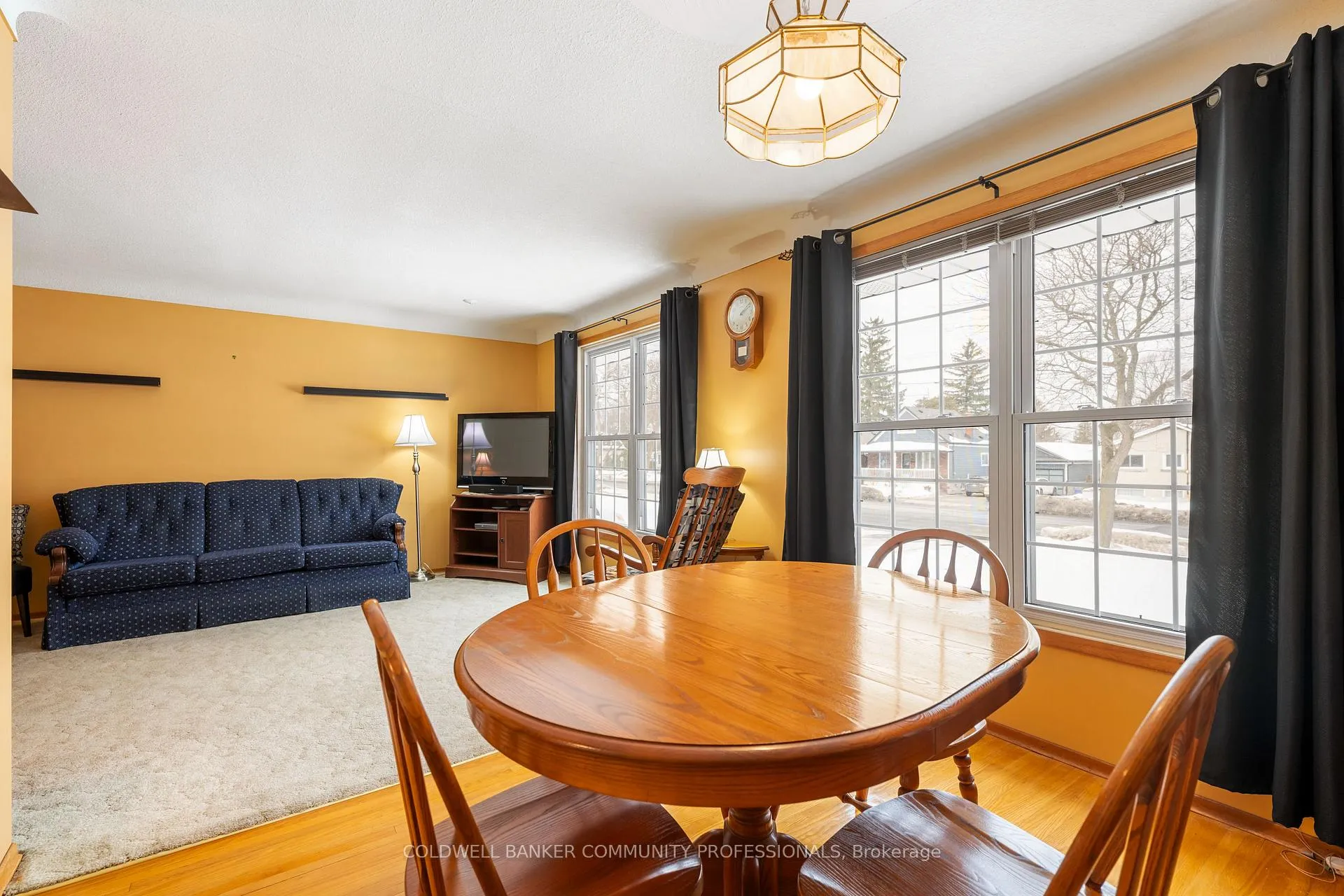 Photo 14 of 401 Mohawk Road W, Hamilton, Rolston — HOMEH