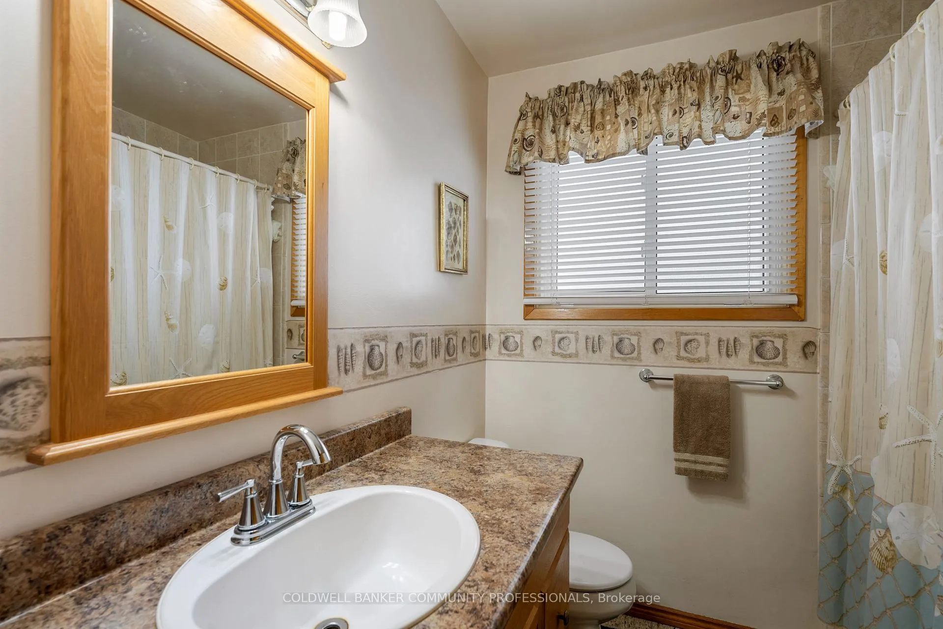 Photo 19 of 401 Mohawk Road W, Hamilton, Rolston — HOMEH