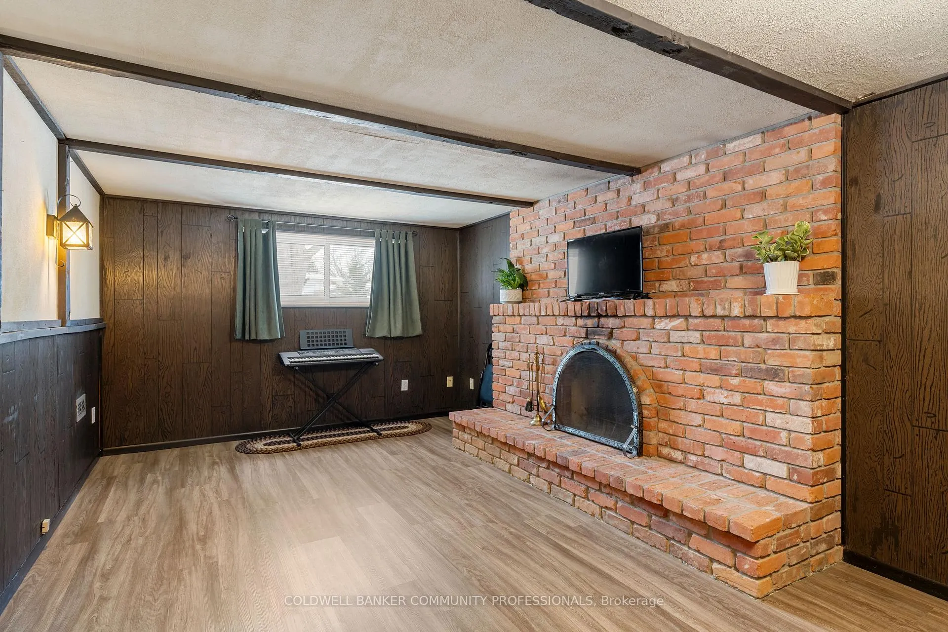 Photo 27 of 401 Mohawk Road W, Hamilton, Rolston — HOMEH