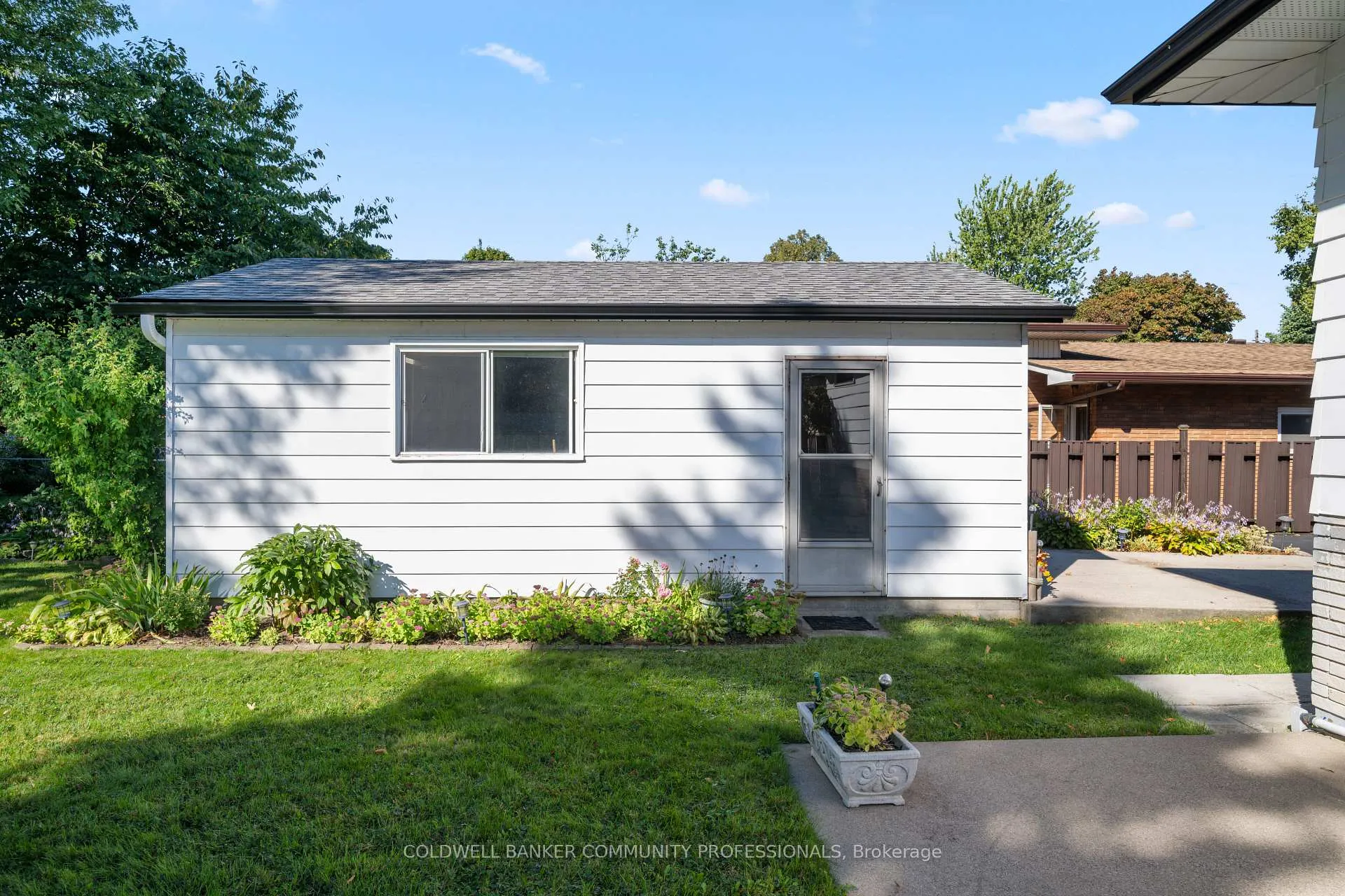 Photo 39 of 401 Mohawk Road W, Hamilton, Rolston — HOMEH