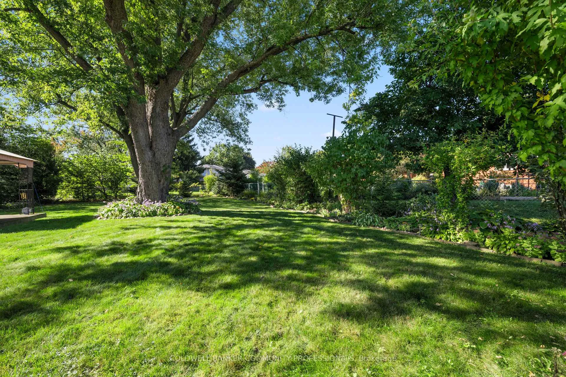 Photo 43 of 401 Mohawk Road W, Hamilton, Rolston — HOMEH