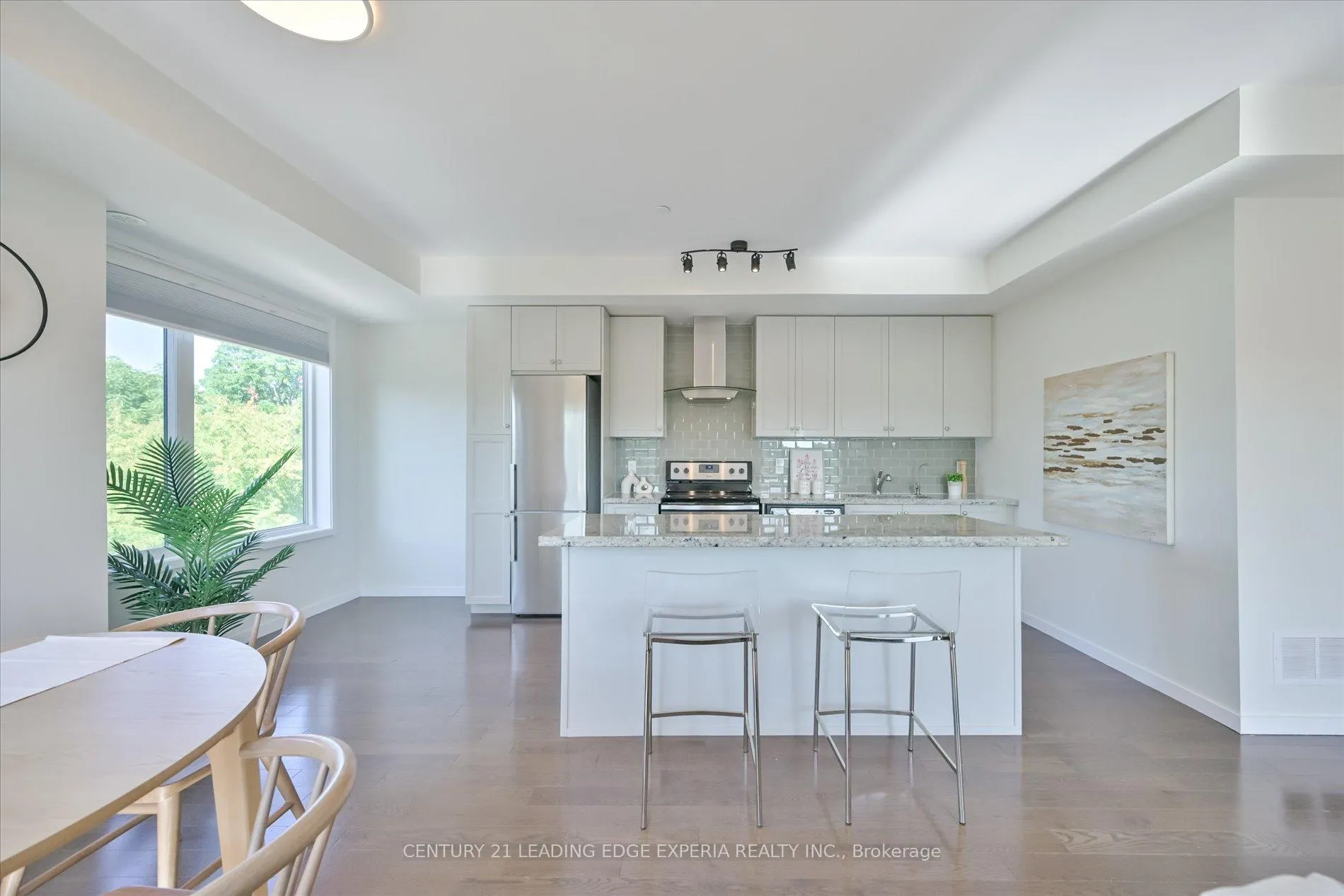 Photo 14 of Unit 2, 100 Alex Gardner Circle, Aurora, Aurora Heights — HOMEH