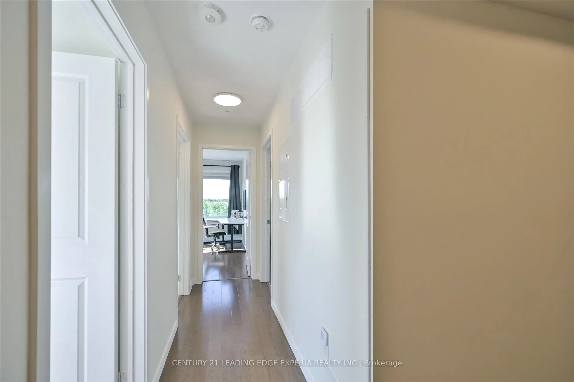 Photo 18 of Unit 2, 100 Alex Gardner Circle, Aurora, Aurora Heights — HOMEH