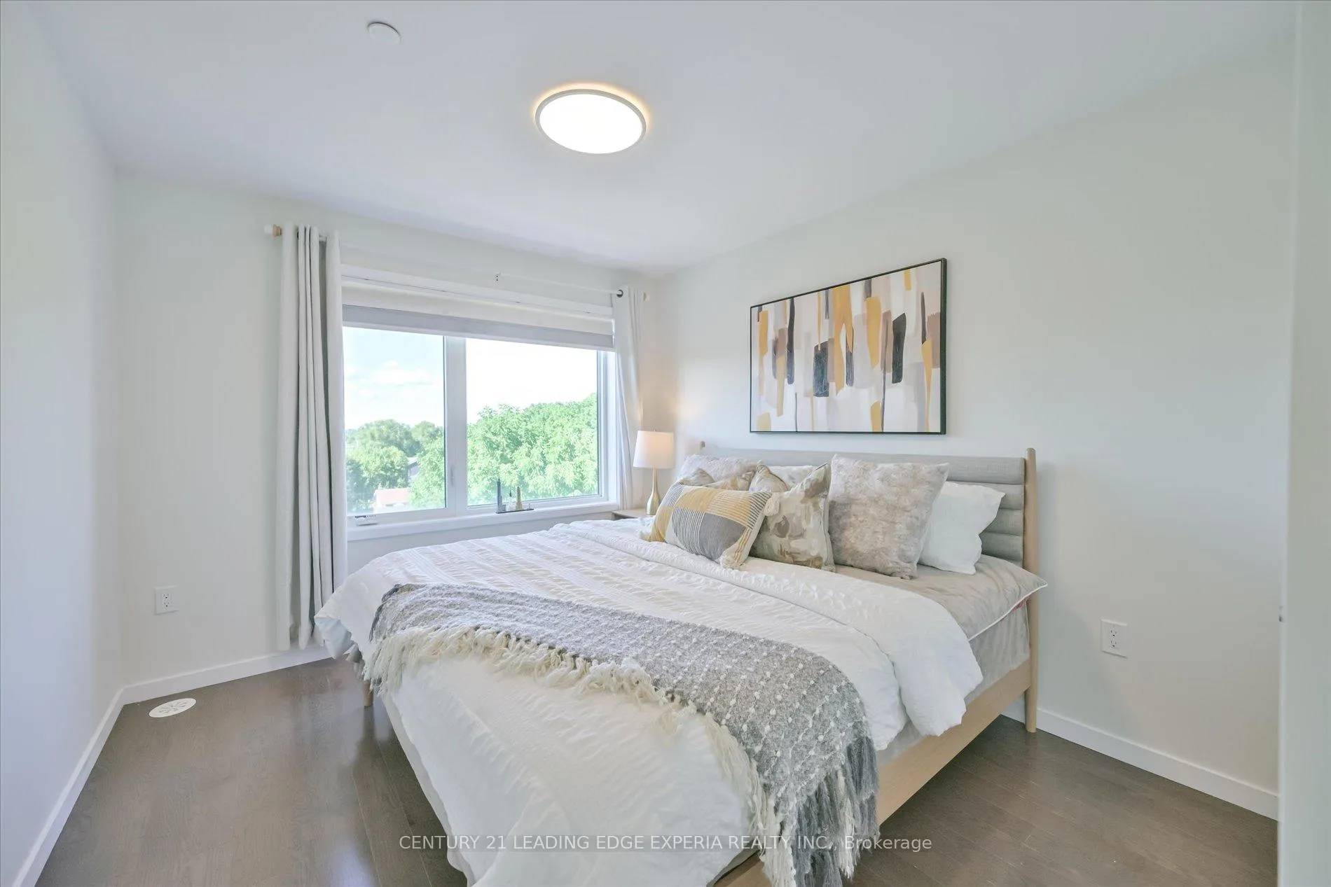 Photo 19 of Unit 2, 100 Alex Gardner Circle, Aurora, Aurora Heights — HOMEH