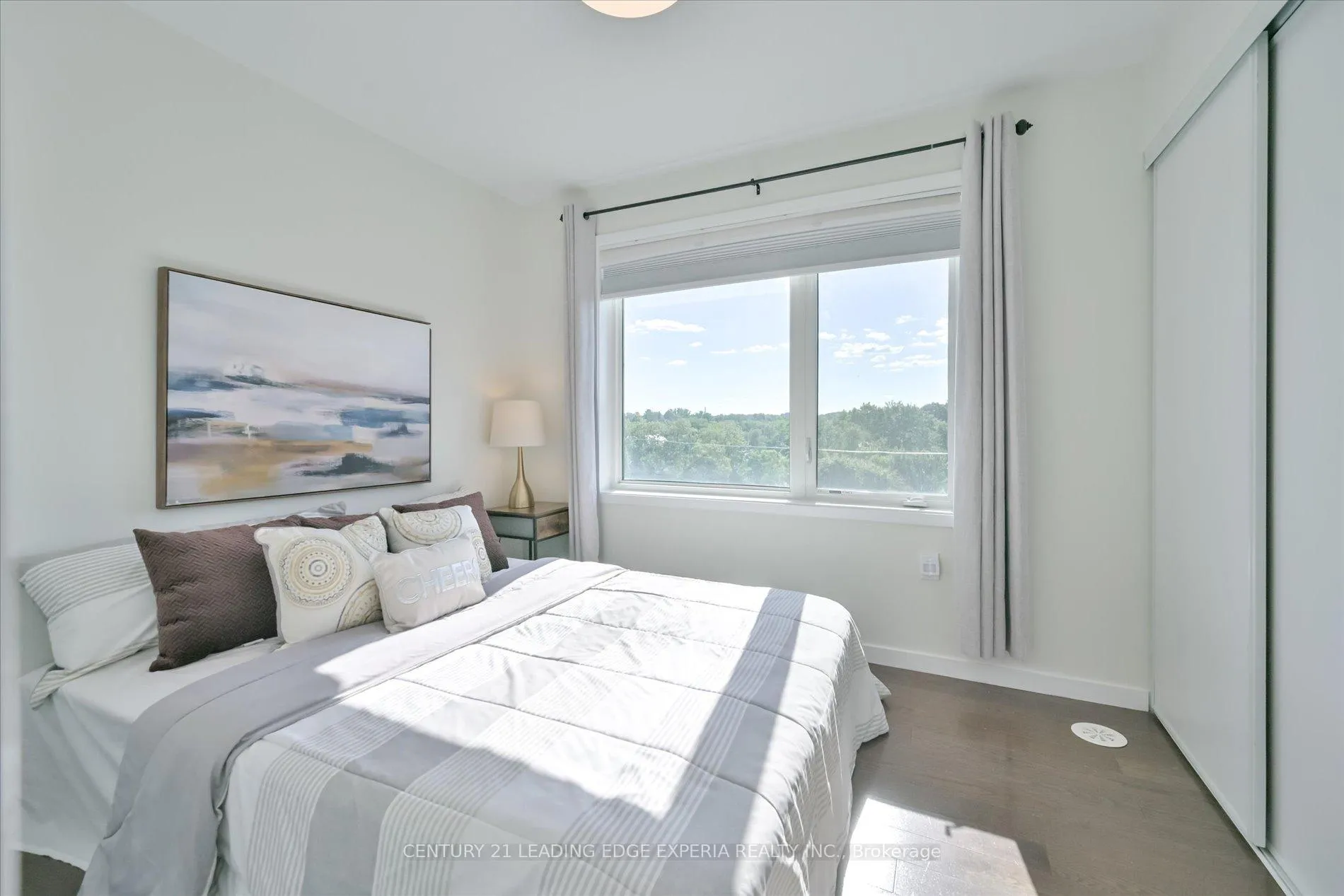 Photo 23 of Unit 2, 100 Alex Gardner Circle, Aurora, Aurora Heights — HOMEH