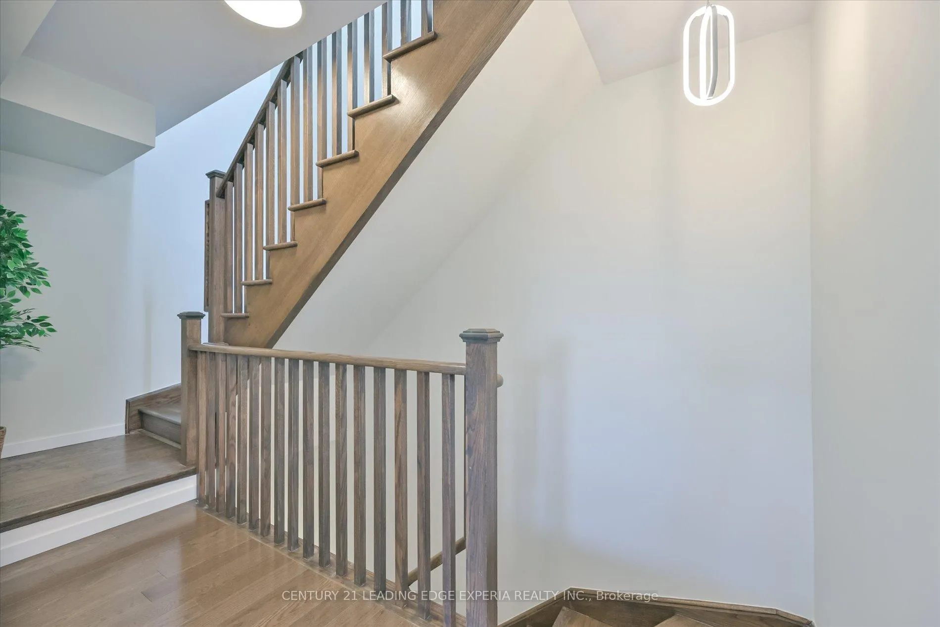 Photo 25 of Unit 2, 100 Alex Gardner Circle, Aurora, Aurora Heights — HOMEH