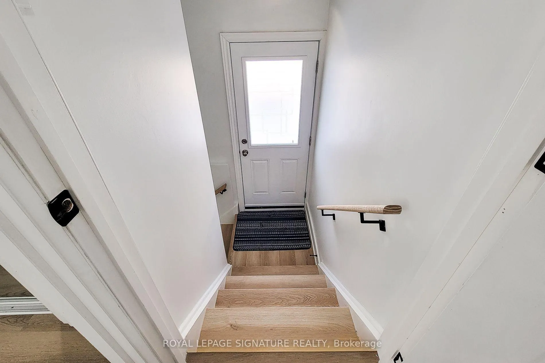 Photo 3 of Unit Bsmt, 41 Rita Avenue, Hamilton, Templemead — HOMEH