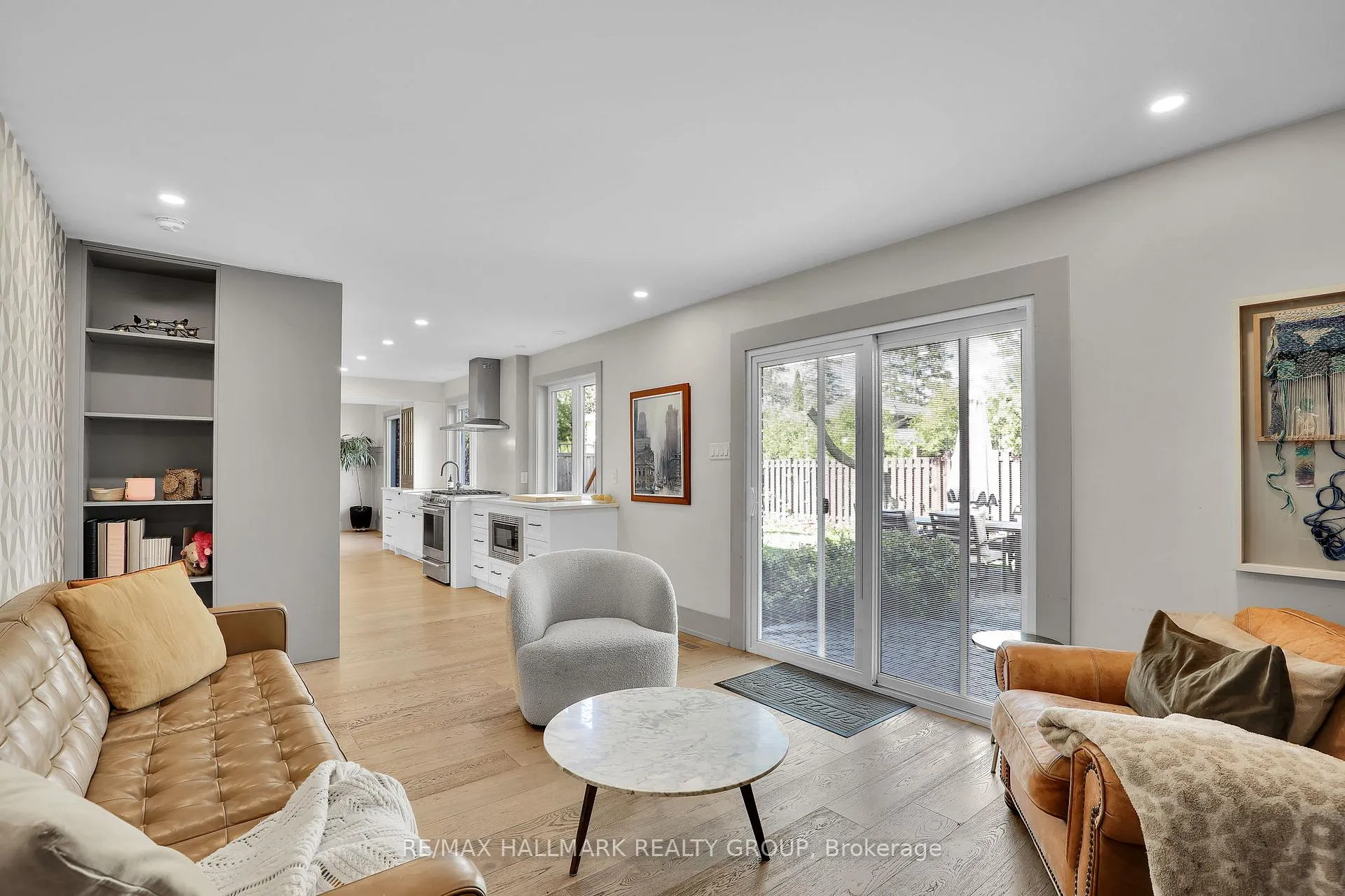 Photo 9 of 20 Riverbrook Road, Ottawa, Arlington Woods — HOMEH