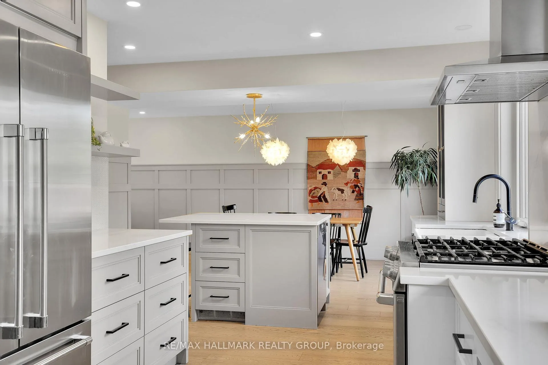 Photo 11 of 20 Riverbrook Road, Ottawa, Arlington Woods — HOMEH
