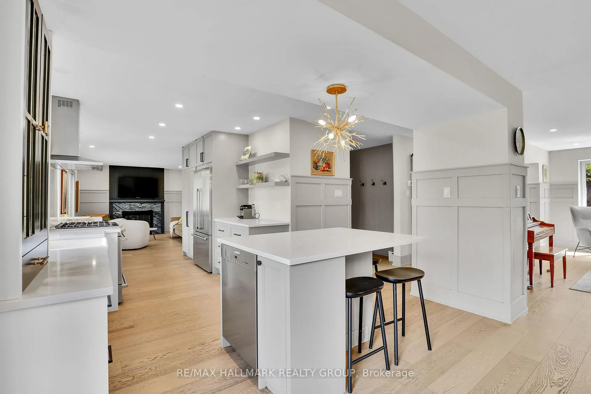 Photo 13 of 20 Riverbrook Road, Ottawa, Arlington Woods — HOMEH