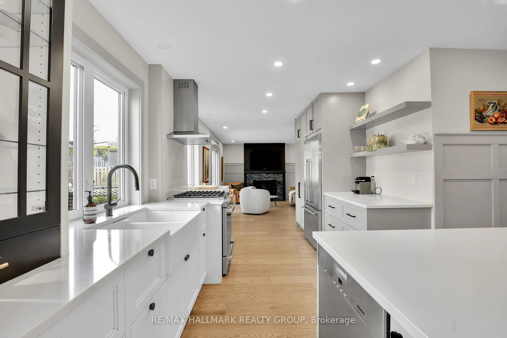 Photo 14 of 20 Riverbrook Road, Ottawa, Arlington Woods — HOMEH