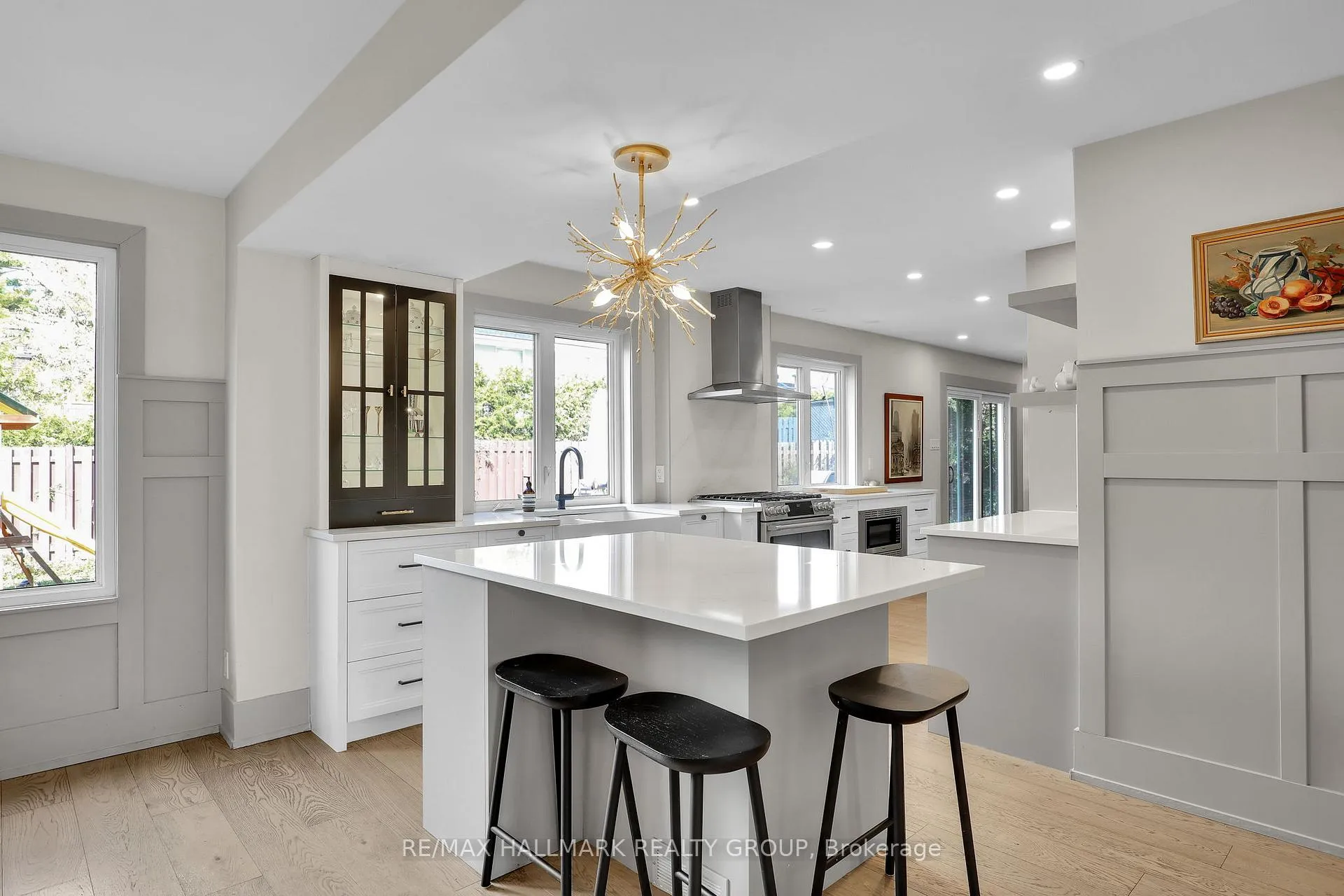 Photo 15 of 20 Riverbrook Road, Ottawa, Arlington Woods — HOMEH