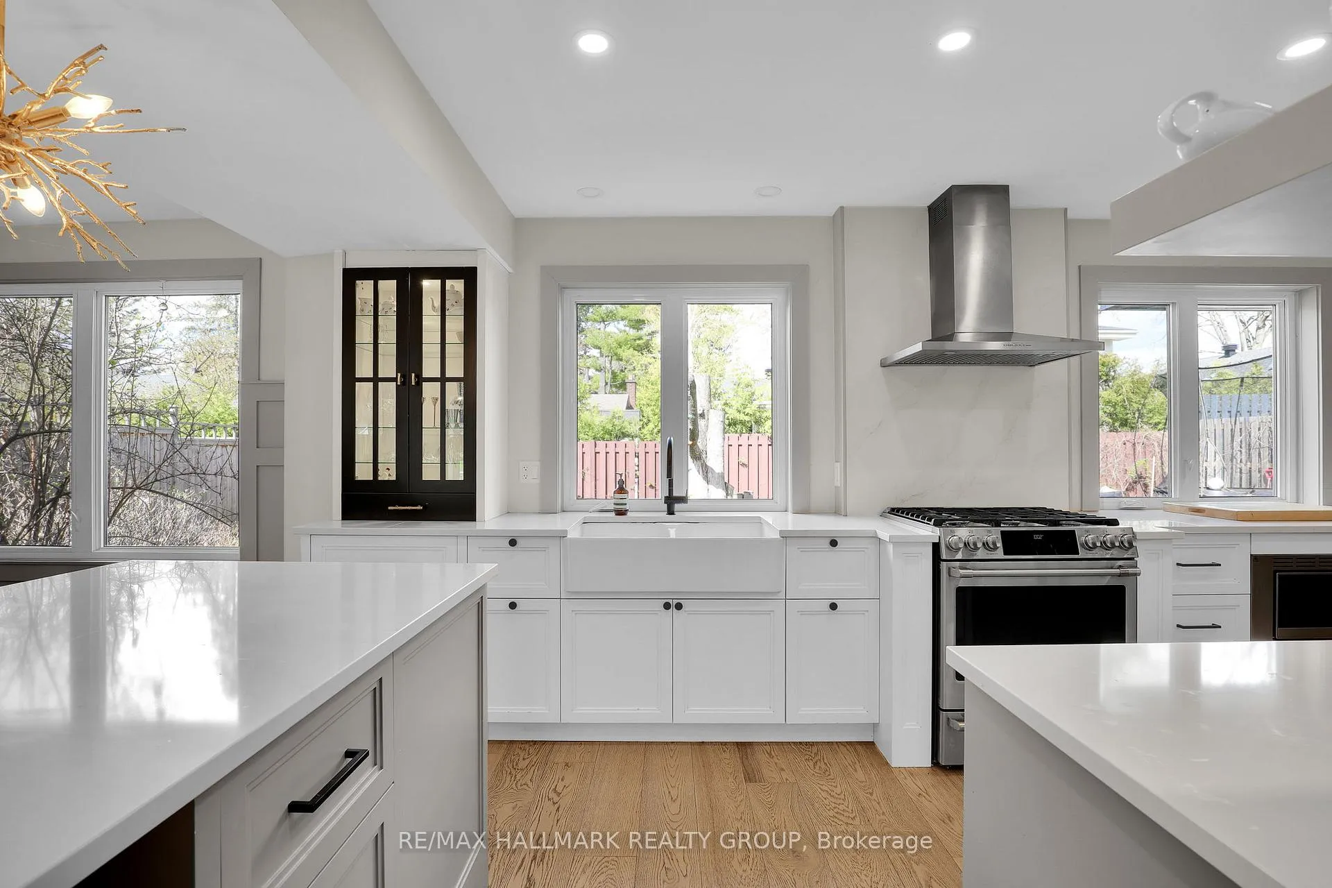 Photo 16 of 20 Riverbrook Road, Ottawa, Arlington Woods — HOMEH