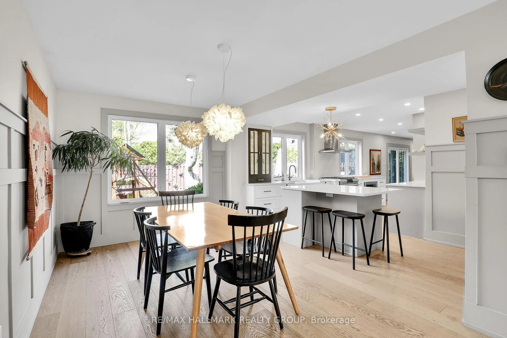 Photo 19 of 20 Riverbrook Road, Ottawa, Arlington Woods — HOMEH