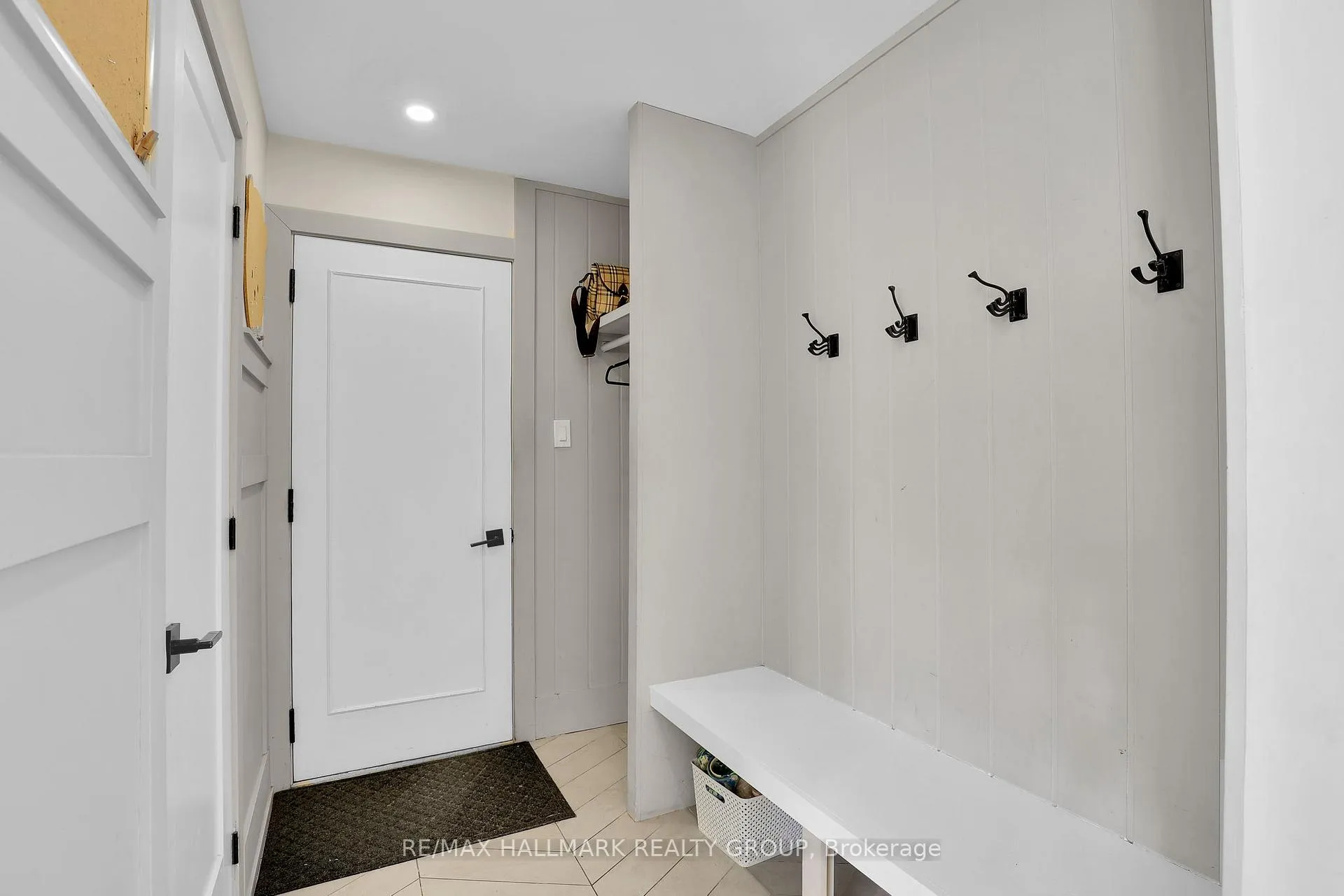 Photo 30 of 20 Riverbrook Road, Ottawa, Arlington Woods — HOMEH