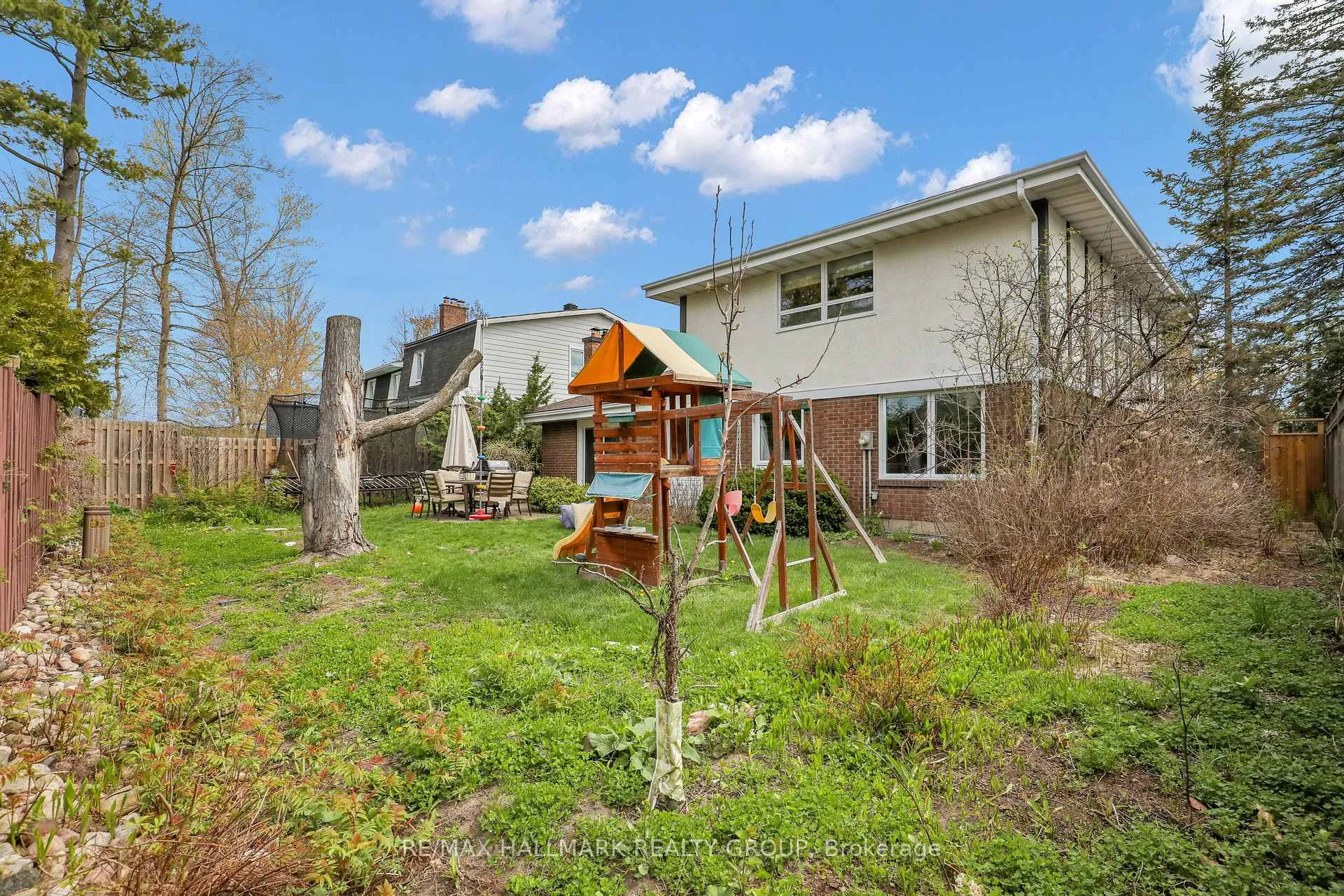 Photo 39 of 20 Riverbrook Road, Ottawa, Arlington Woods — HOMEH