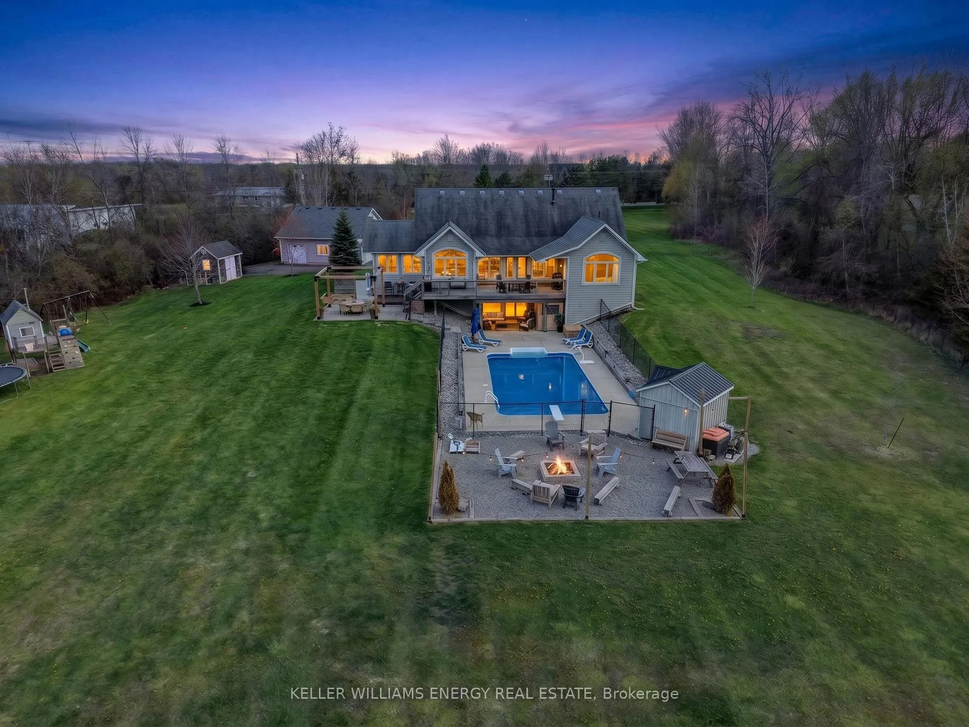 Photo 2 of 1001 County Road 8, Prince Edward County, North Marysburg Ward — HOMEH