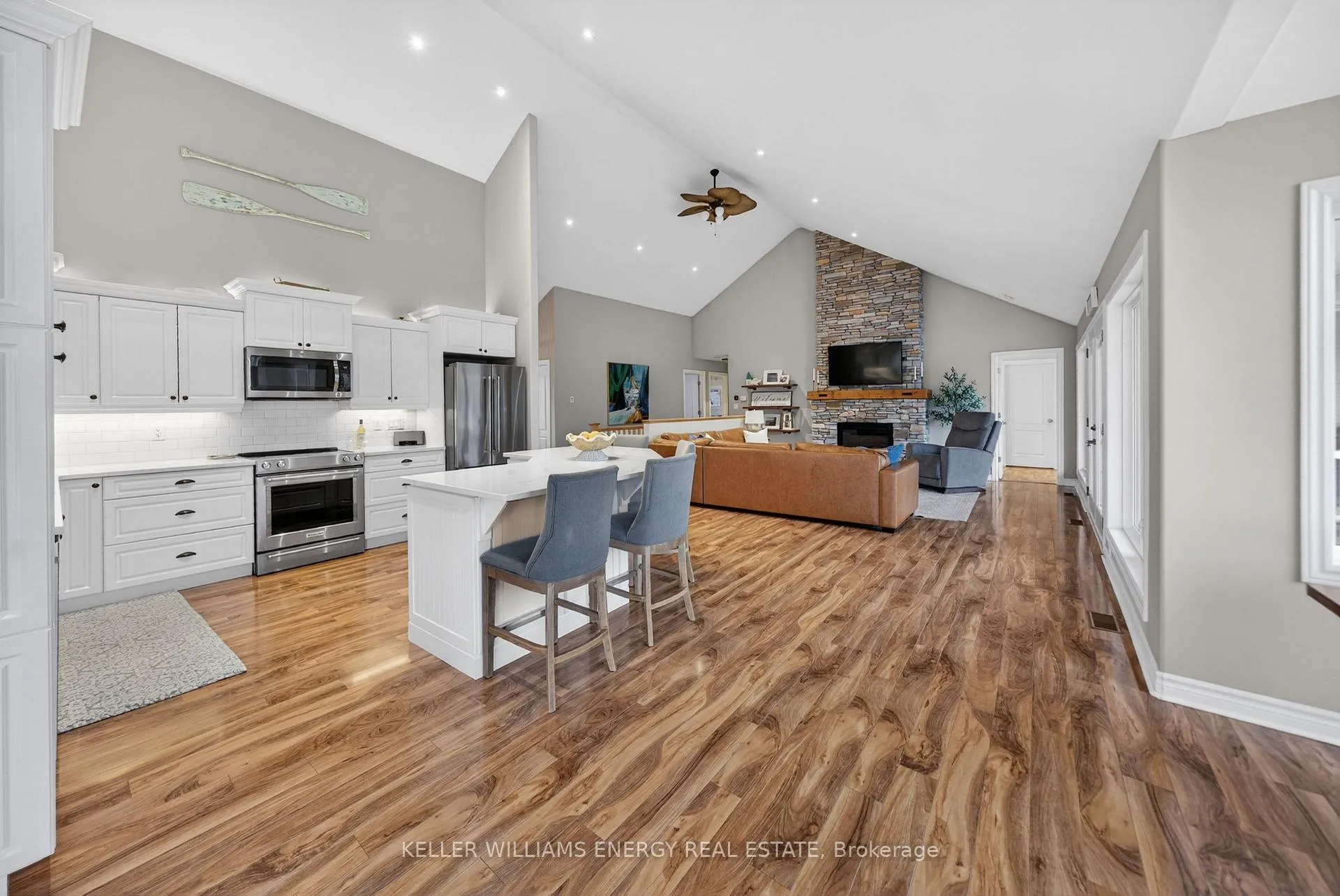 Photo 10 of 1001 County Road 8, Prince Edward County, North Marysburg Ward — HOMEH