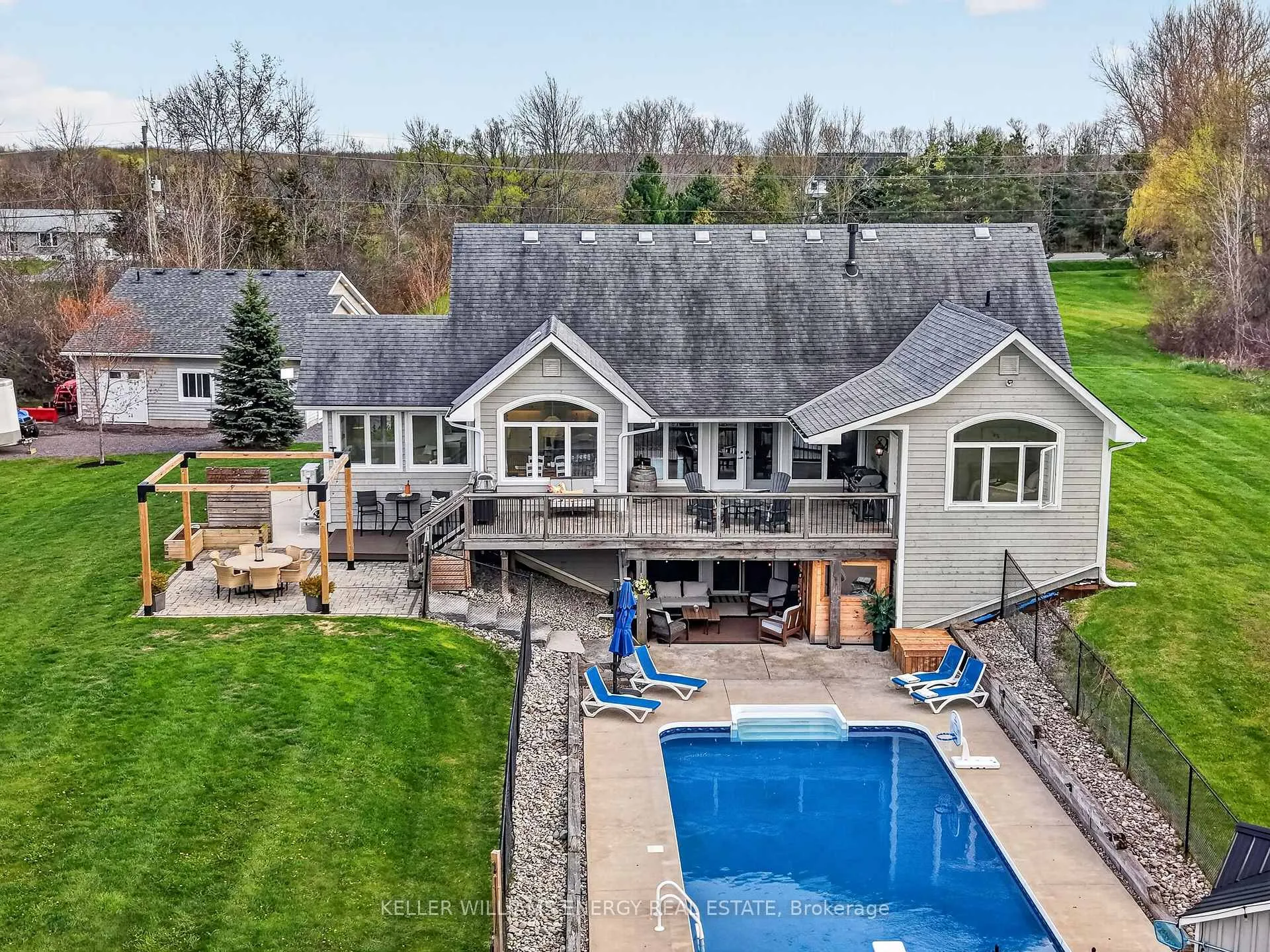 Photo 47 of 1001 County Road 8, Prince Edward County, North Marysburg Ward — HOMEH