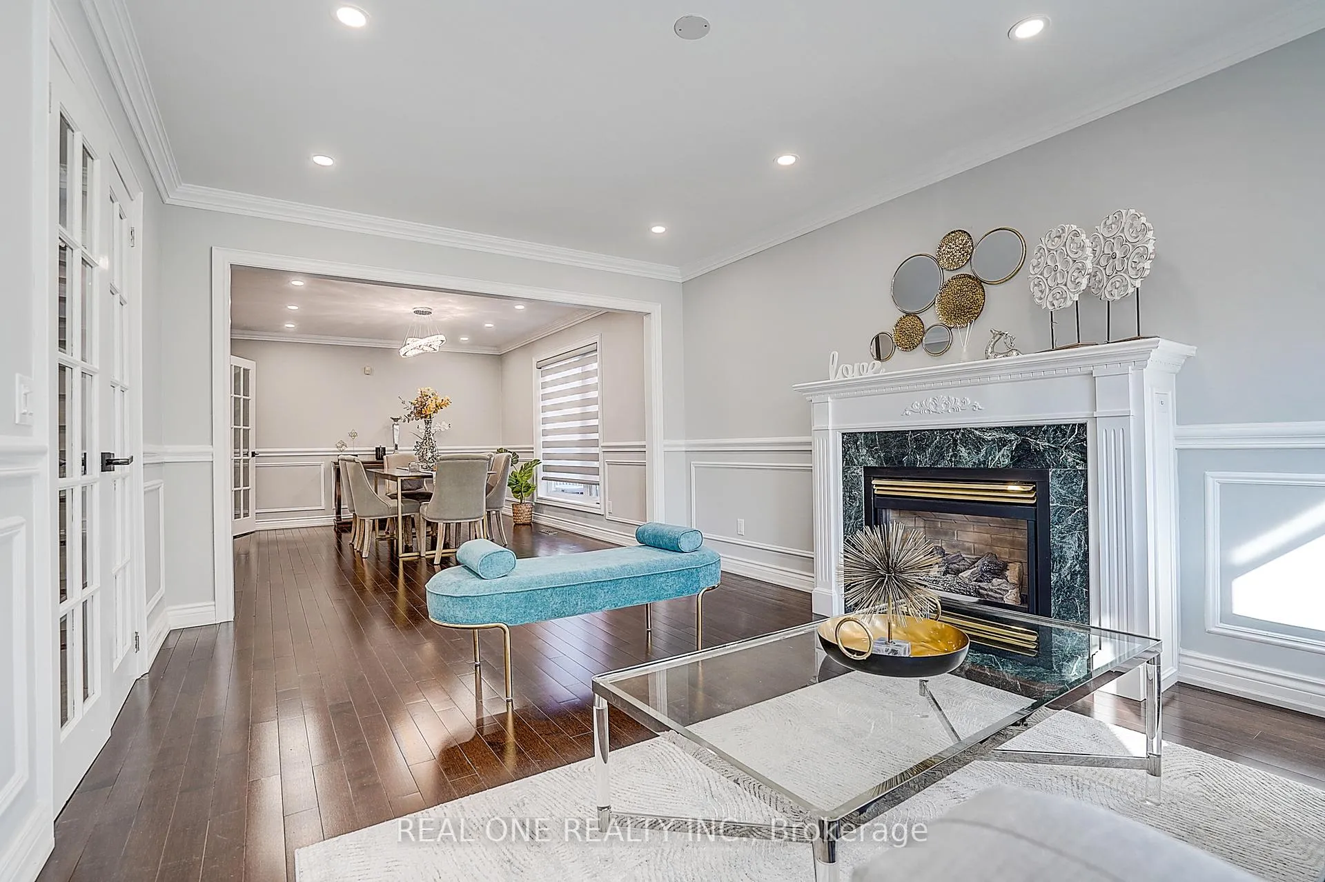 Photo 6 of 4 Casson Place, Markham, Unionville — HOMEH