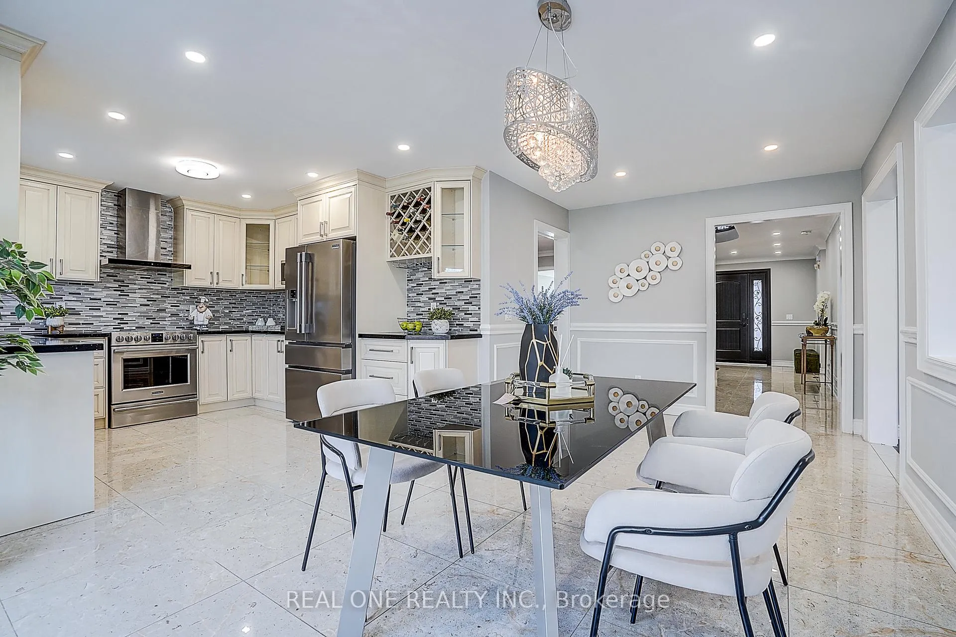 Photo 14 of 4 Casson Place, Markham, Unionville — HOMEH