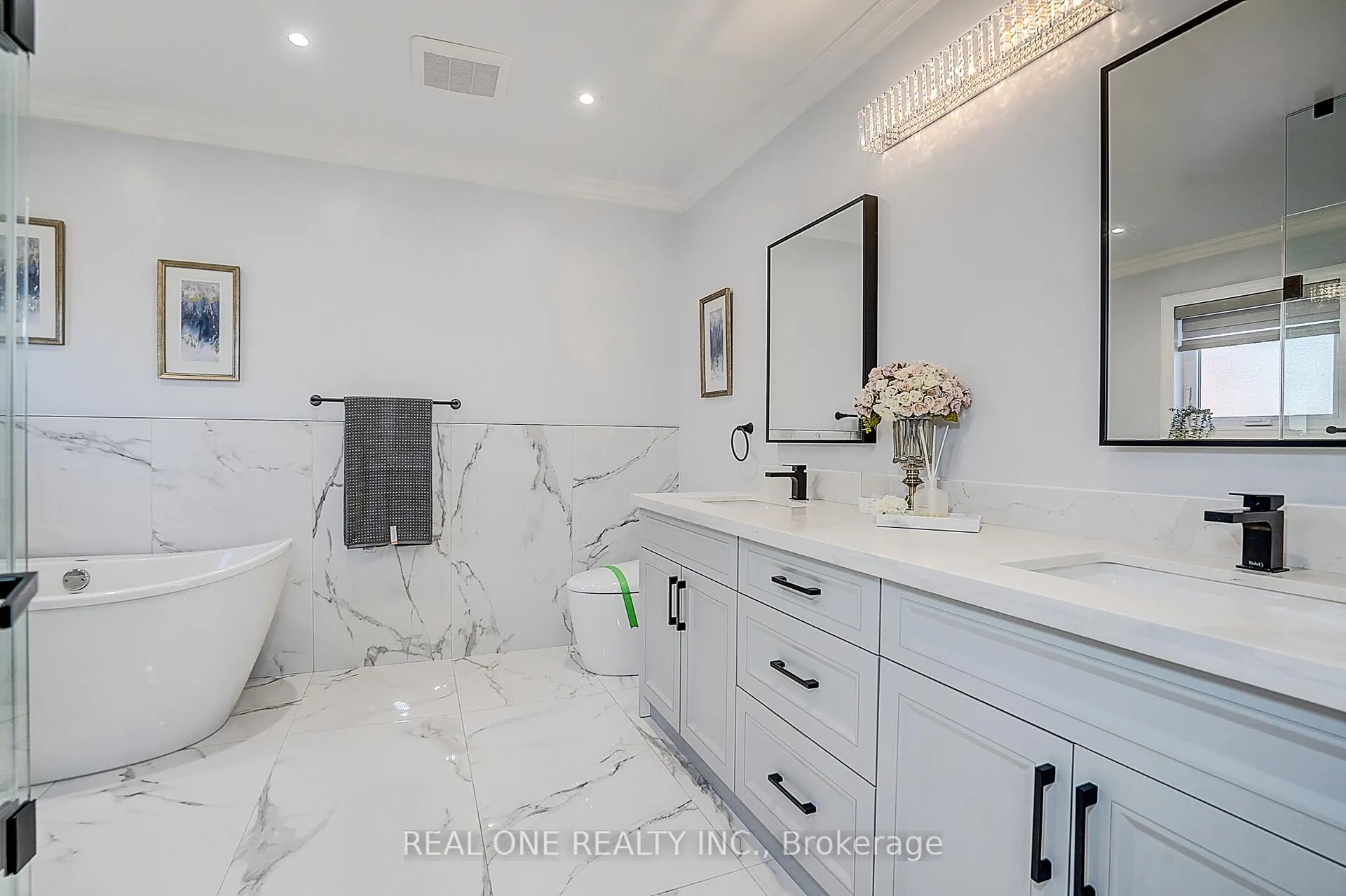 Photo 19 of 4 Casson Place, Markham, Unionville — HOMEH