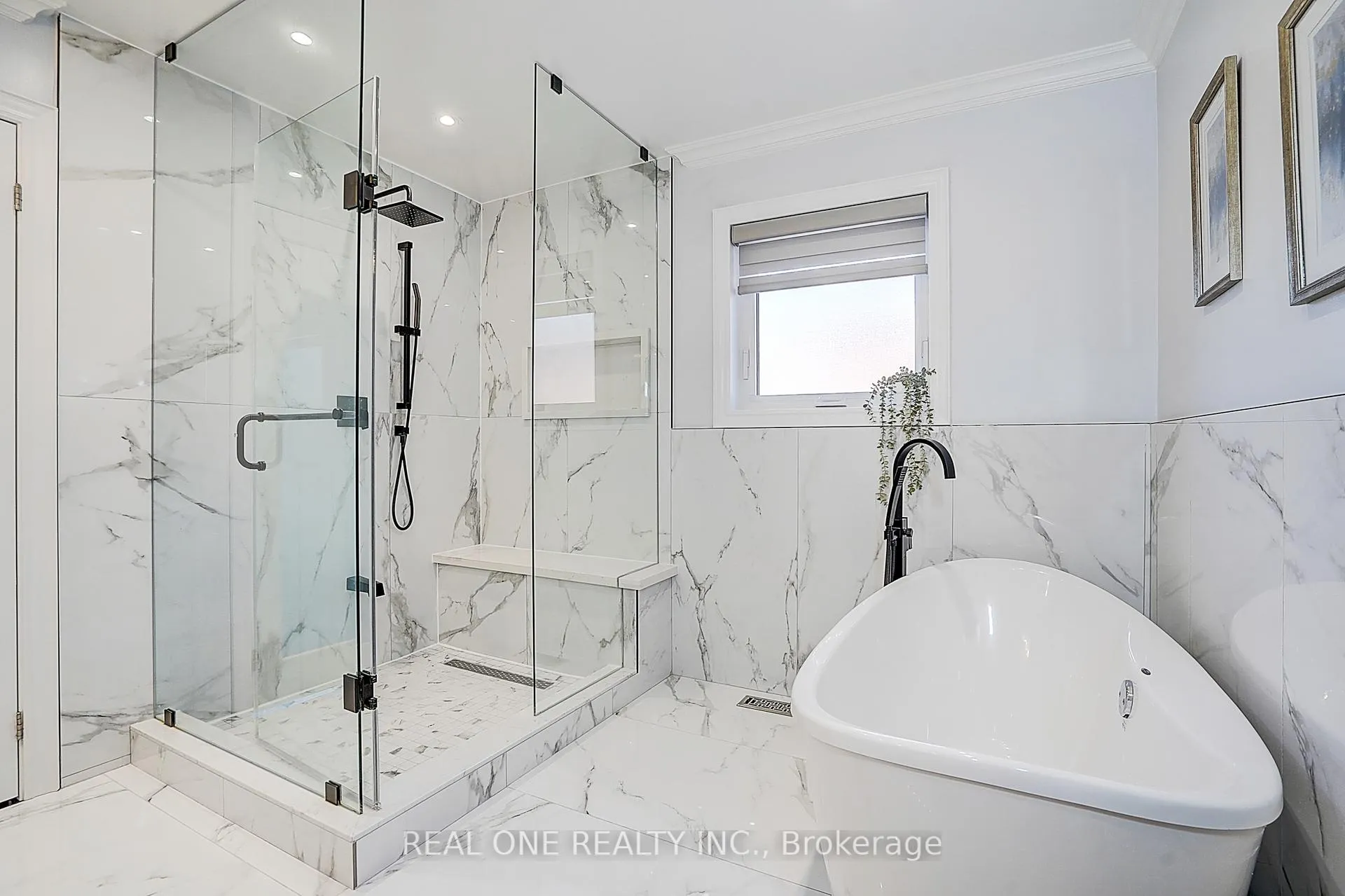 Photo 20 of 4 Casson Place, Markham, Unionville — HOMEH