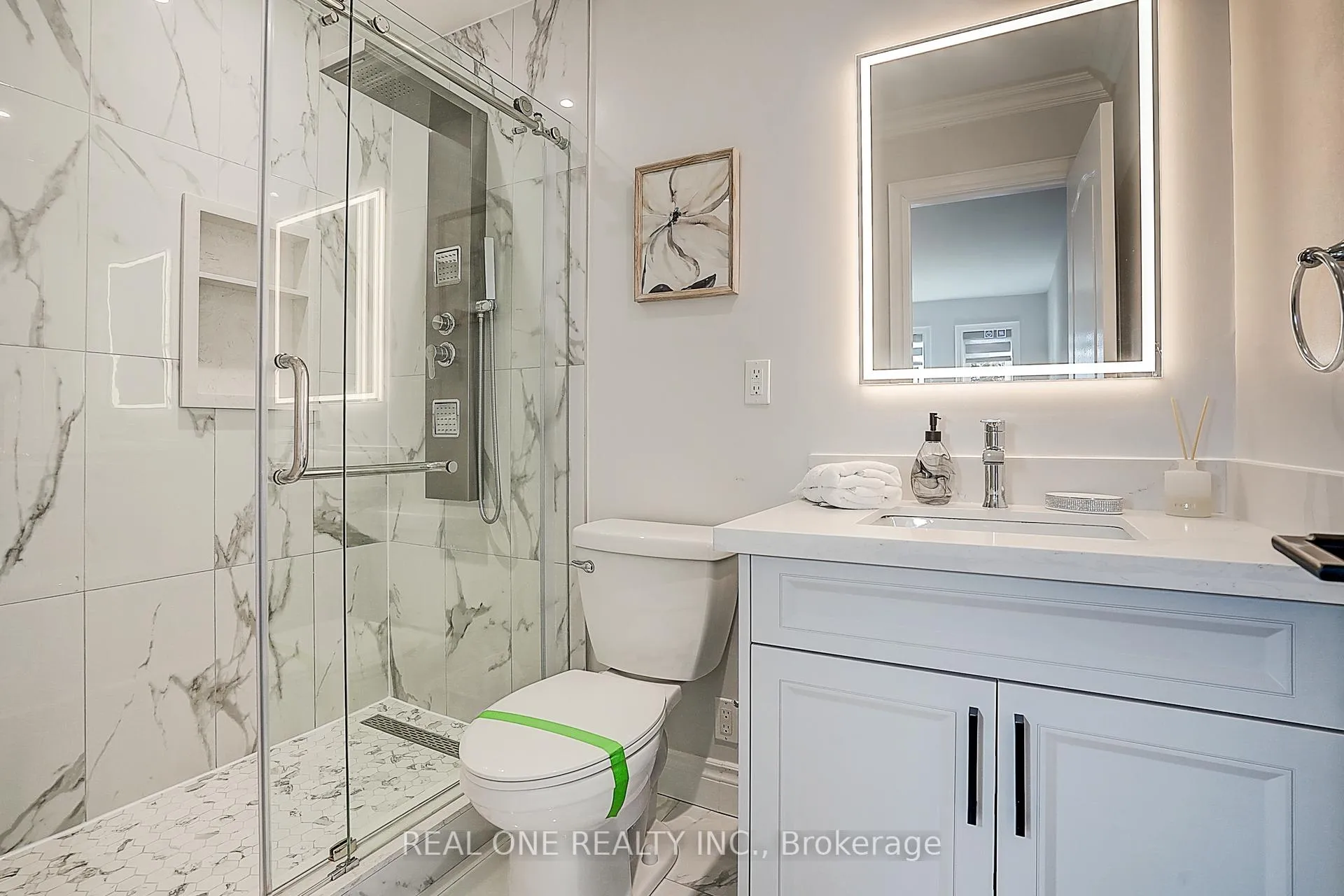 Photo 28 of 4 Casson Place, Markham, Unionville — HOMEH