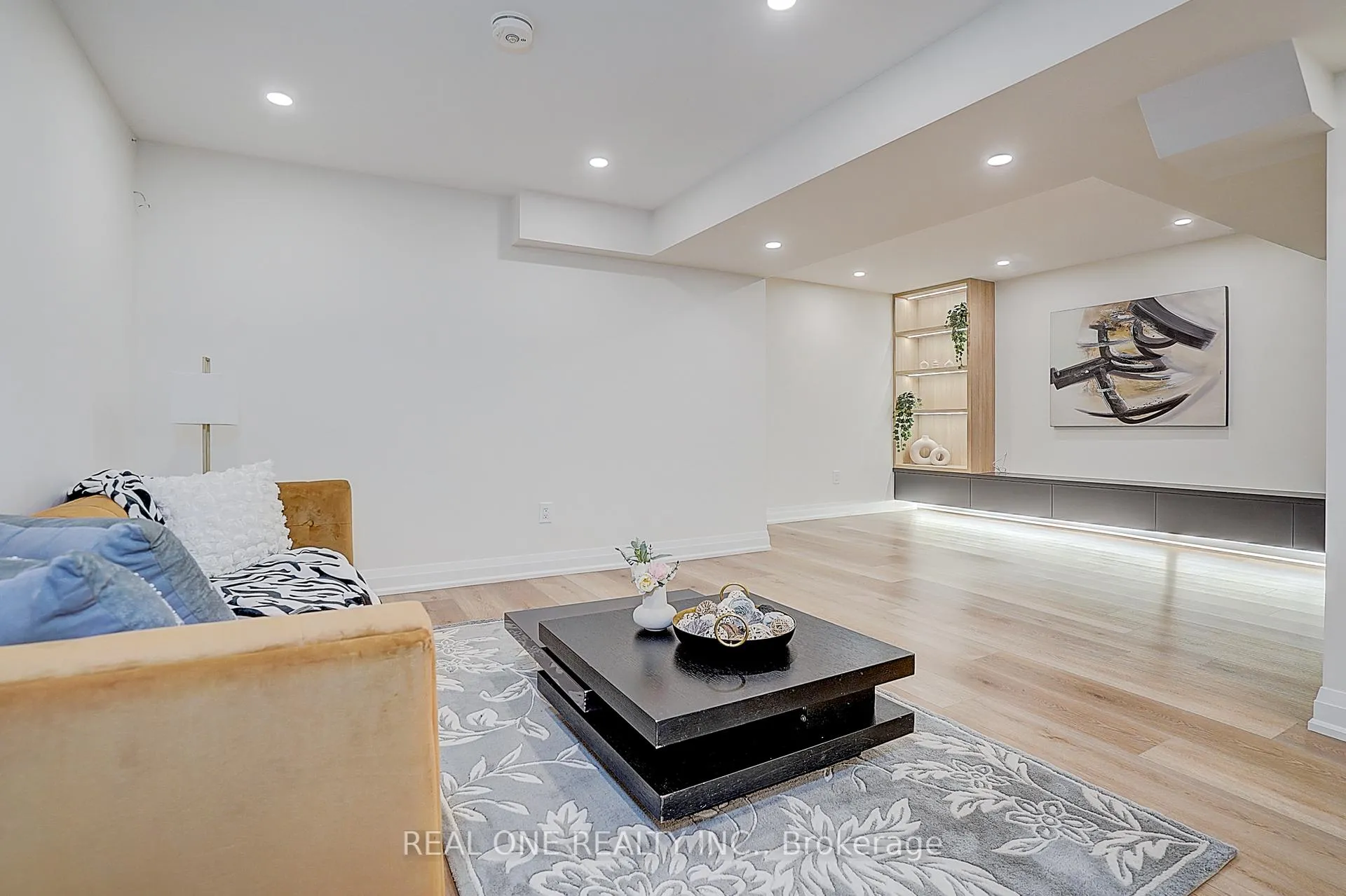 Photo 32 of 4 Casson Place, Markham, Unionville — HOMEH