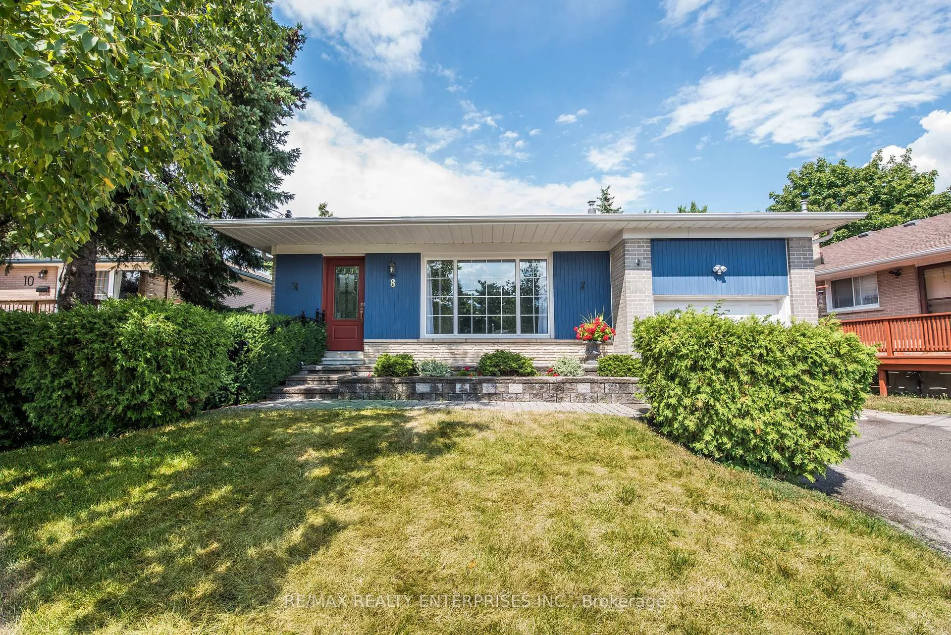 Photo 1 of 8 Weber Drive, Halton Hills, Georgetown — HOMEH