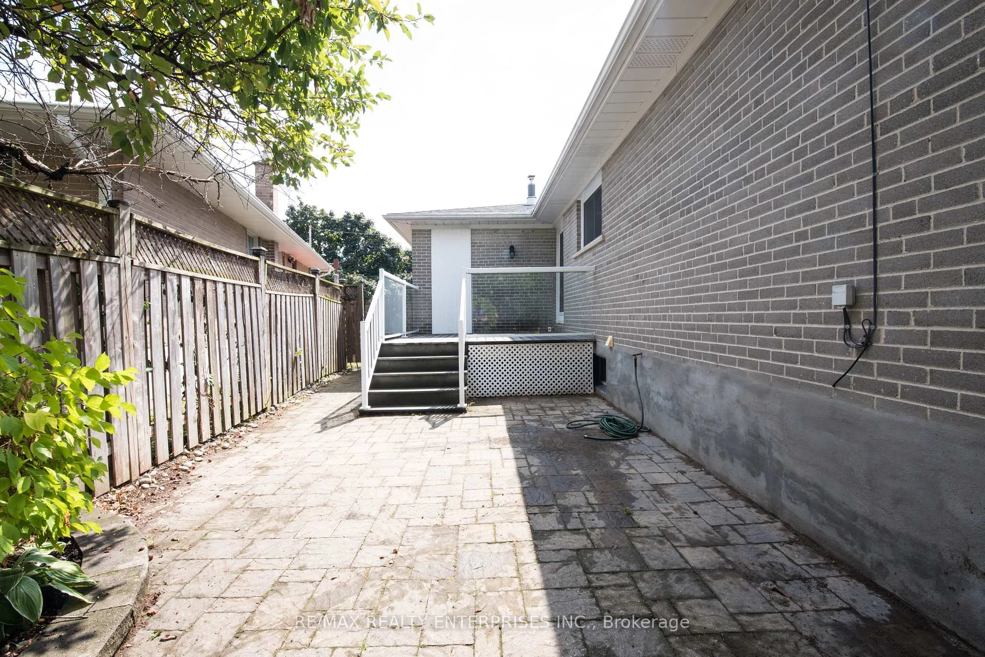 Photo 22 of 8 Weber Drive, Halton Hills, Georgetown — HOMEH