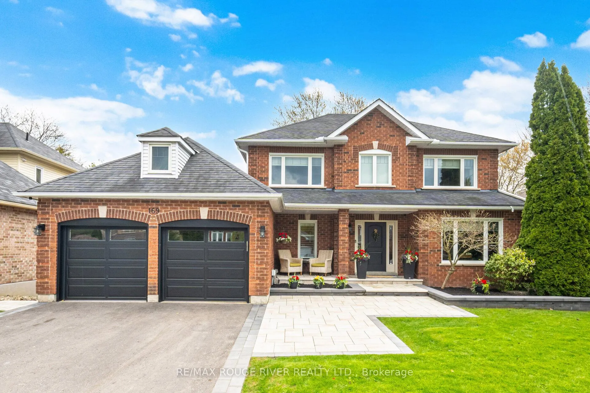Photo 1 of 169 Park Drive, Whitchurch-Stouffville, Stouffville — HOMEH