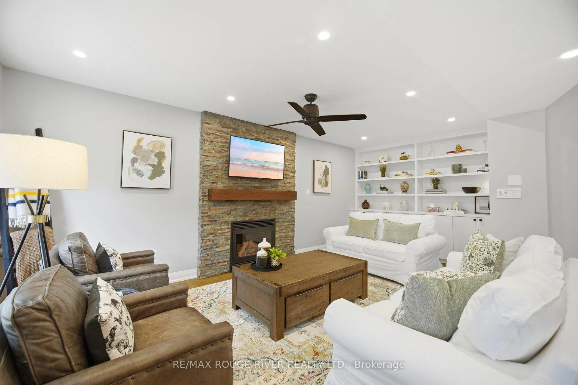 Photo 12 of 169 Park Drive, Whitchurch-Stouffville, Stouffville — HOMEH