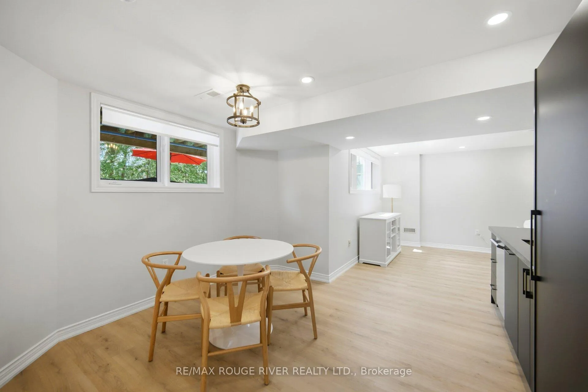 Photo 37 of 169 Park Drive, Whitchurch-Stouffville, Stouffville — HOMEH