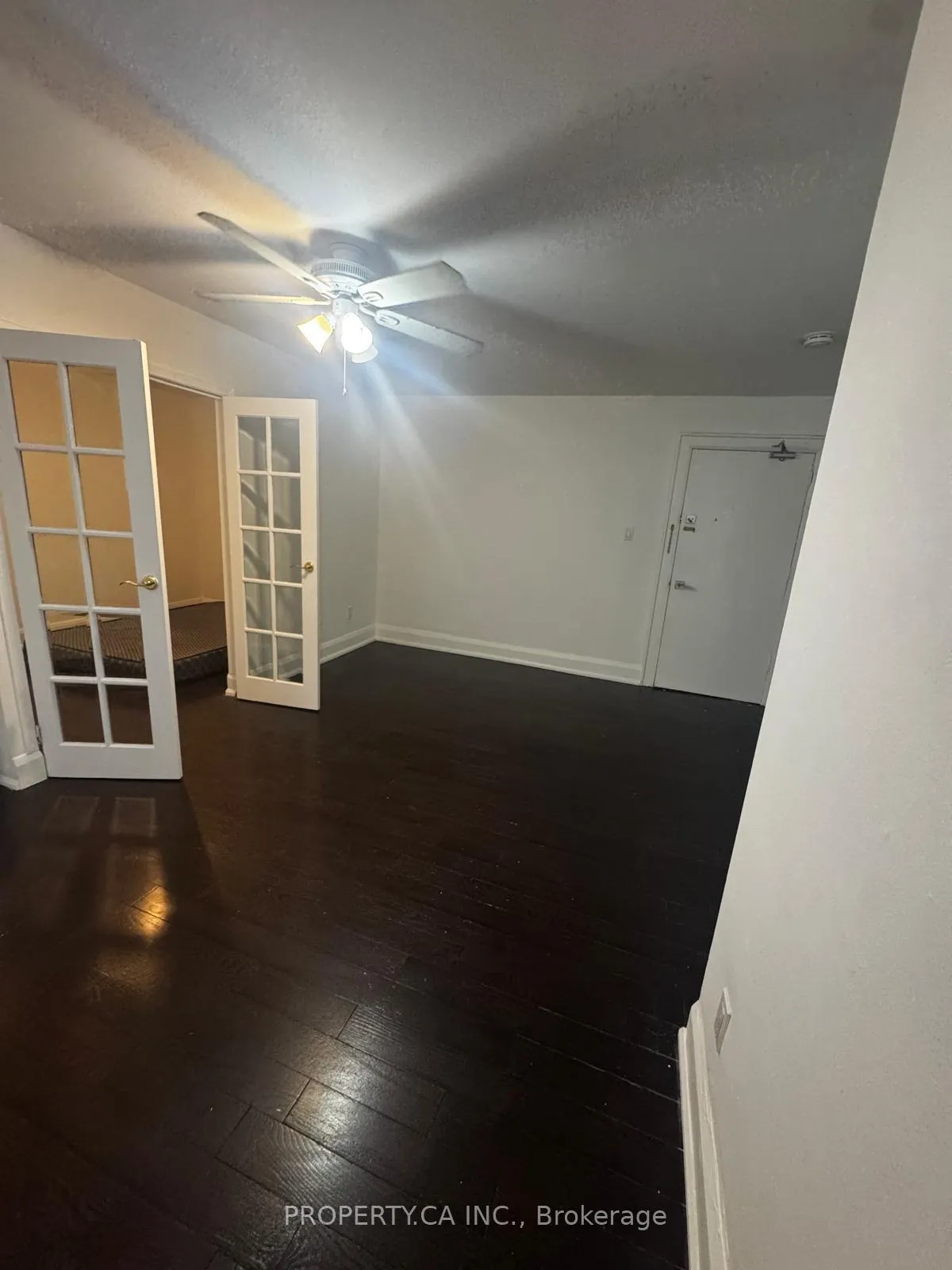 Photo 2 of Unit 19, 849 Broadview Avenue E, Toronto, Danforth — HOMEH