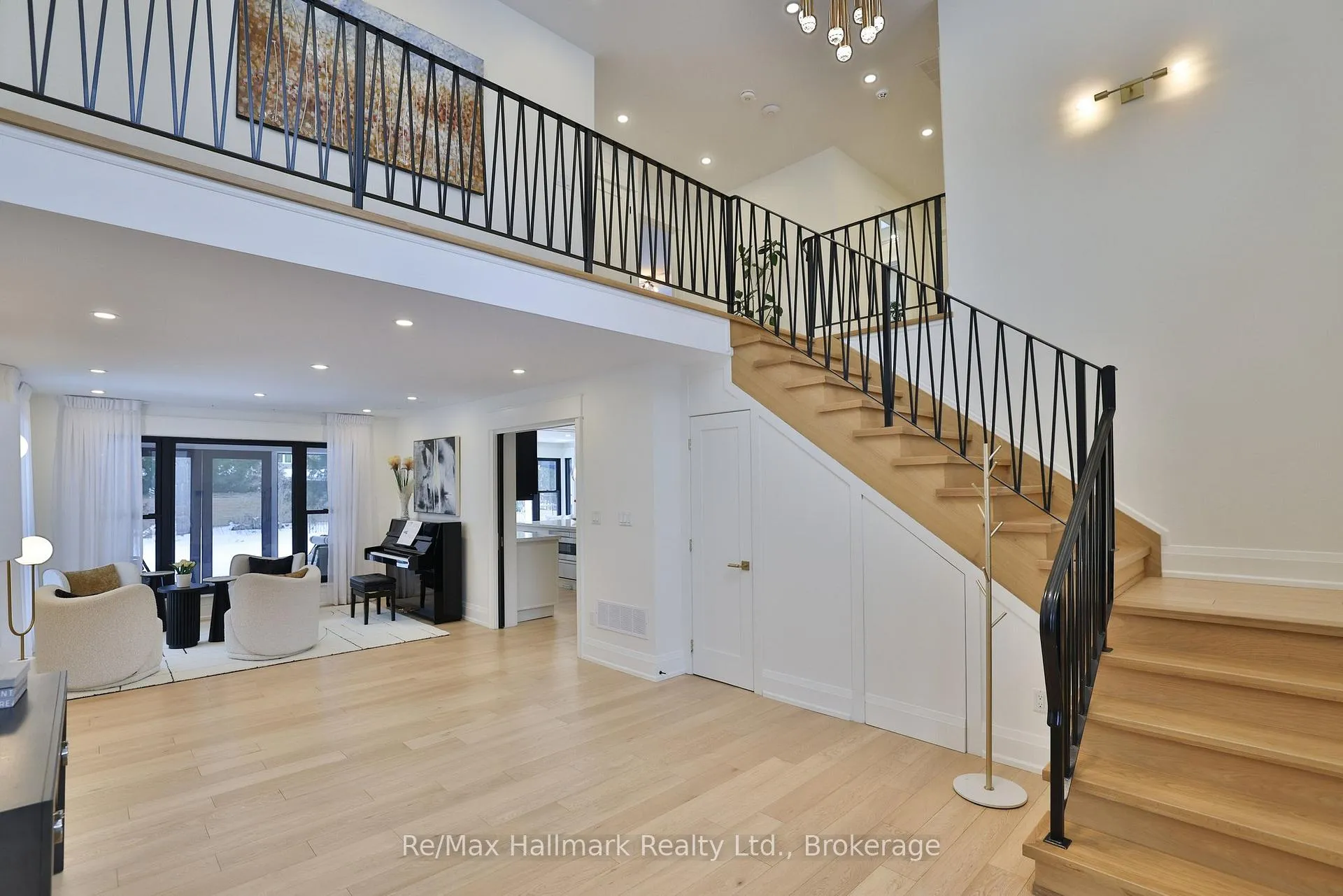 Photo 6 of 200 Chartwell Road, Oakville, Old Oakville — HOMEH