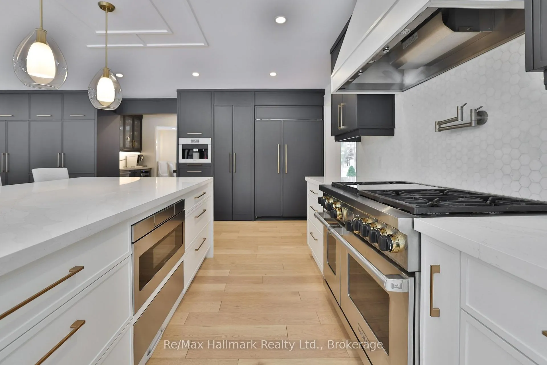 Photo 13 of 200 Chartwell Road, Oakville, Old Oakville — HOMEH