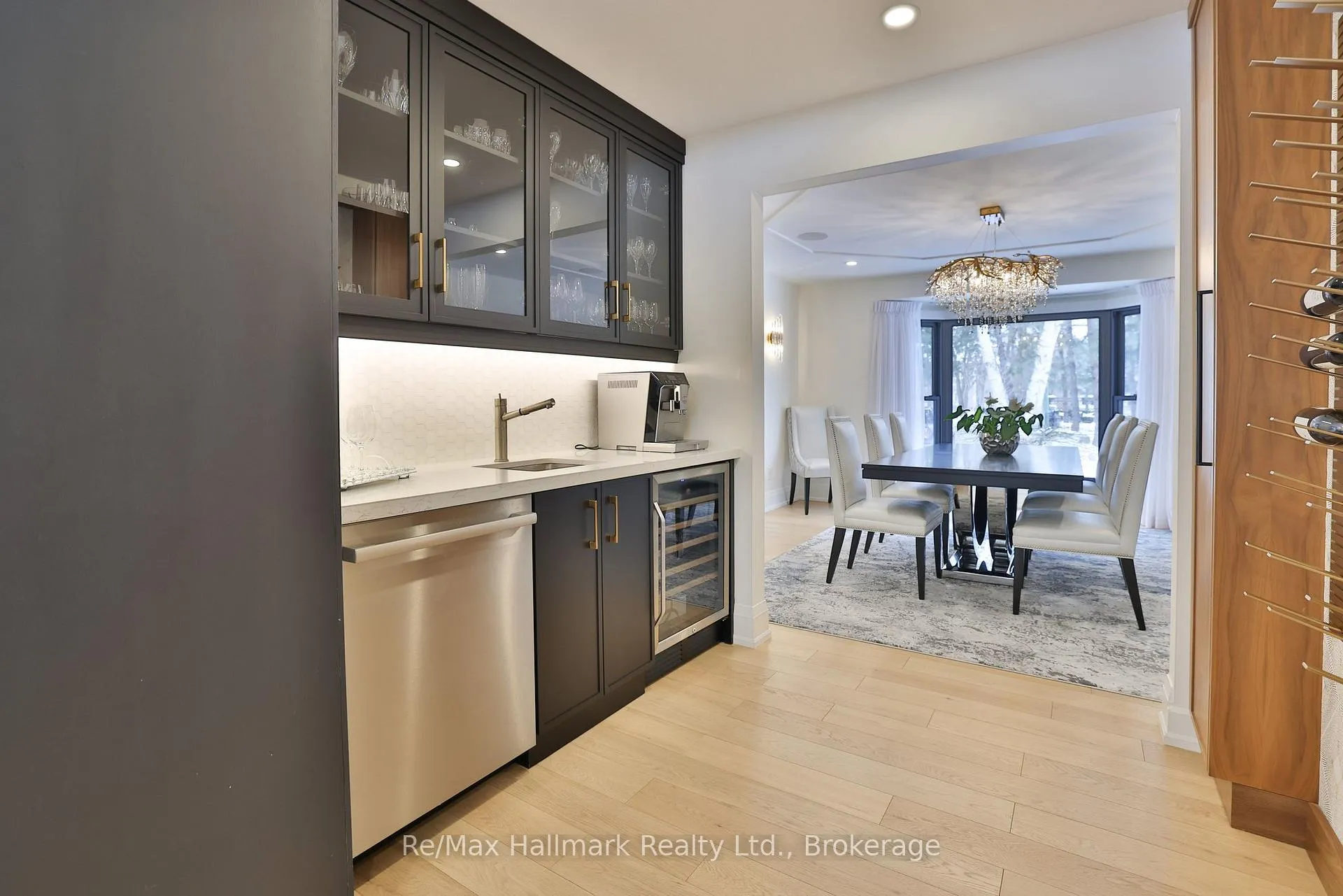 Photo 15 of 200 Chartwell Road, Oakville, Old Oakville — HOMEH