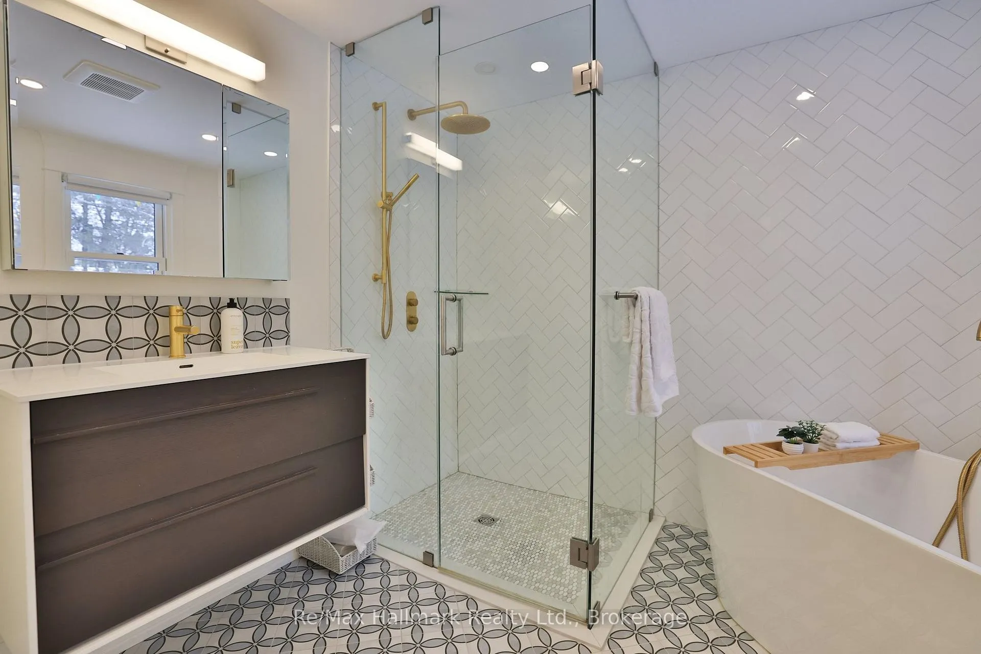 Photo 41 of 200 Chartwell Road, Oakville, Old Oakville — HOMEH