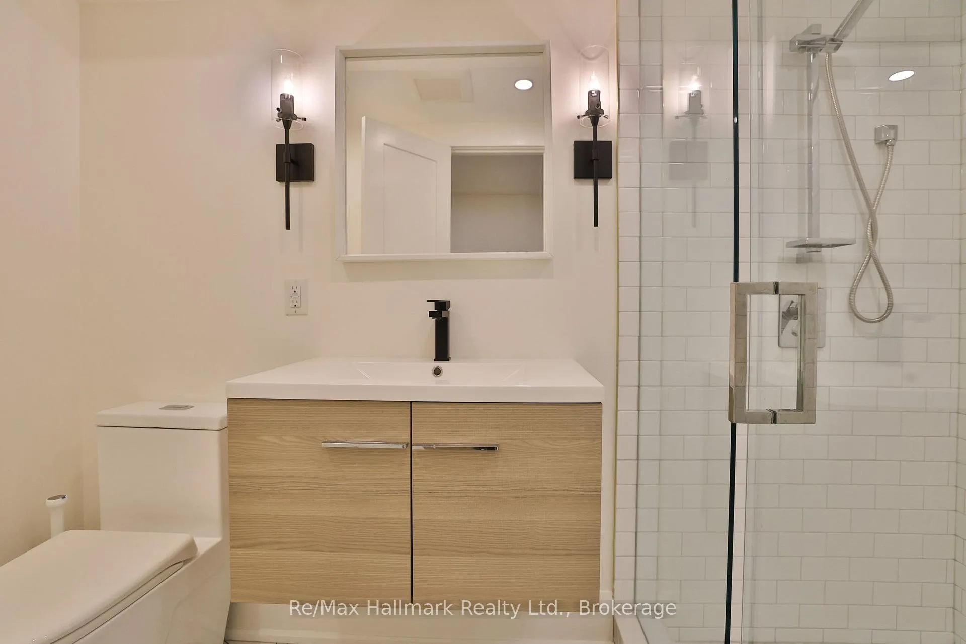 Photo 46 of 200 Chartwell Road, Oakville, Old Oakville — HOMEH