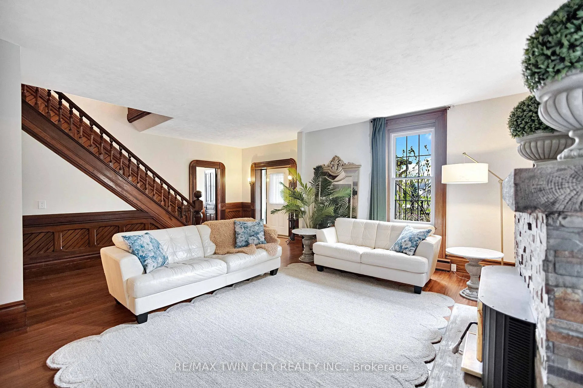 Photo 9 of 651 West Street, Norfolk, Simcoe — HOMEH